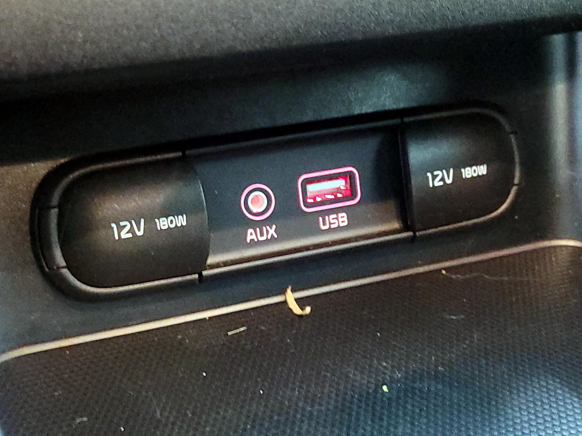 Thumbnail: 2019 Kia Forte - 18