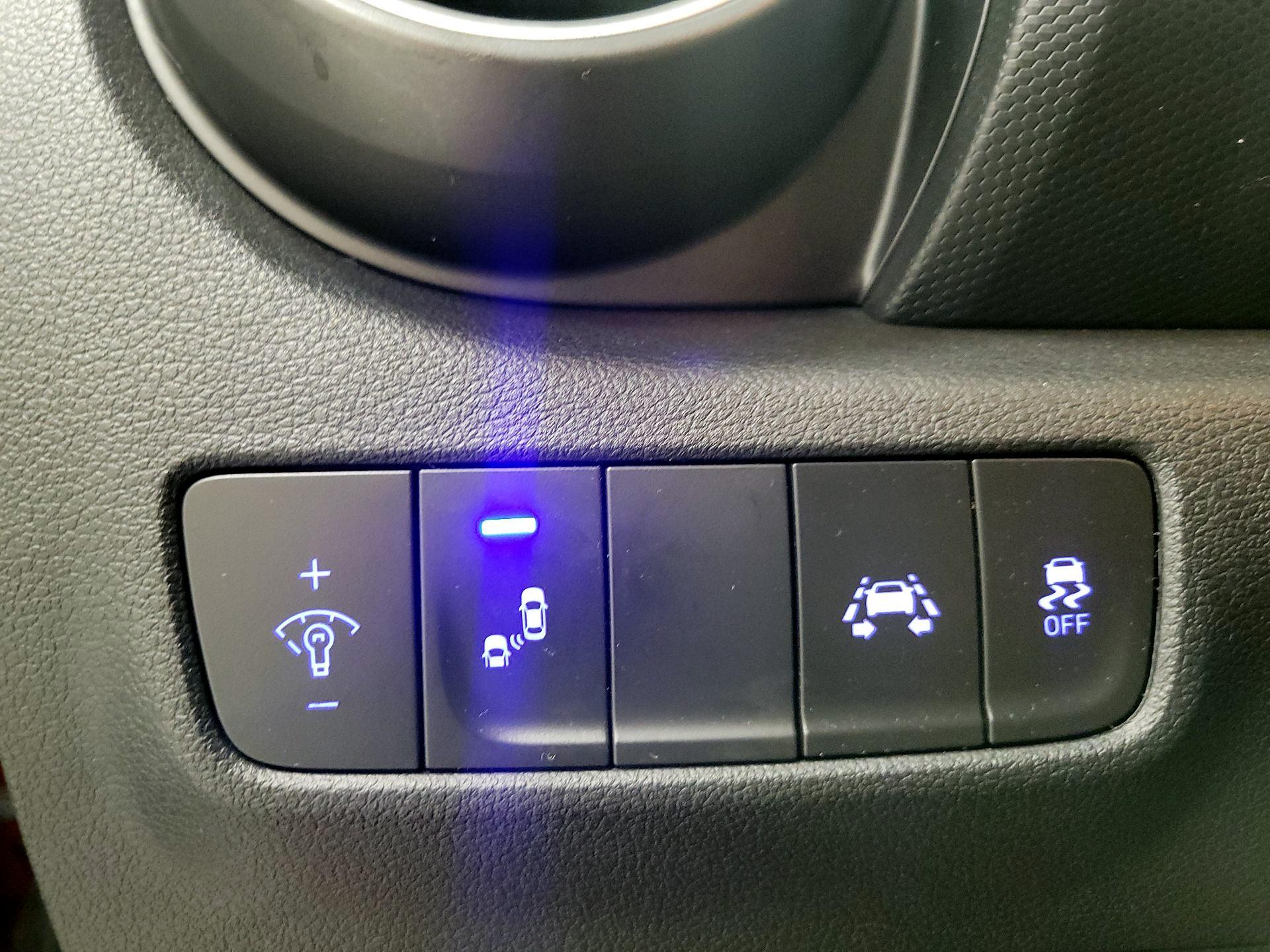 Thumbnail: 2021 Hyundai Kona - 13