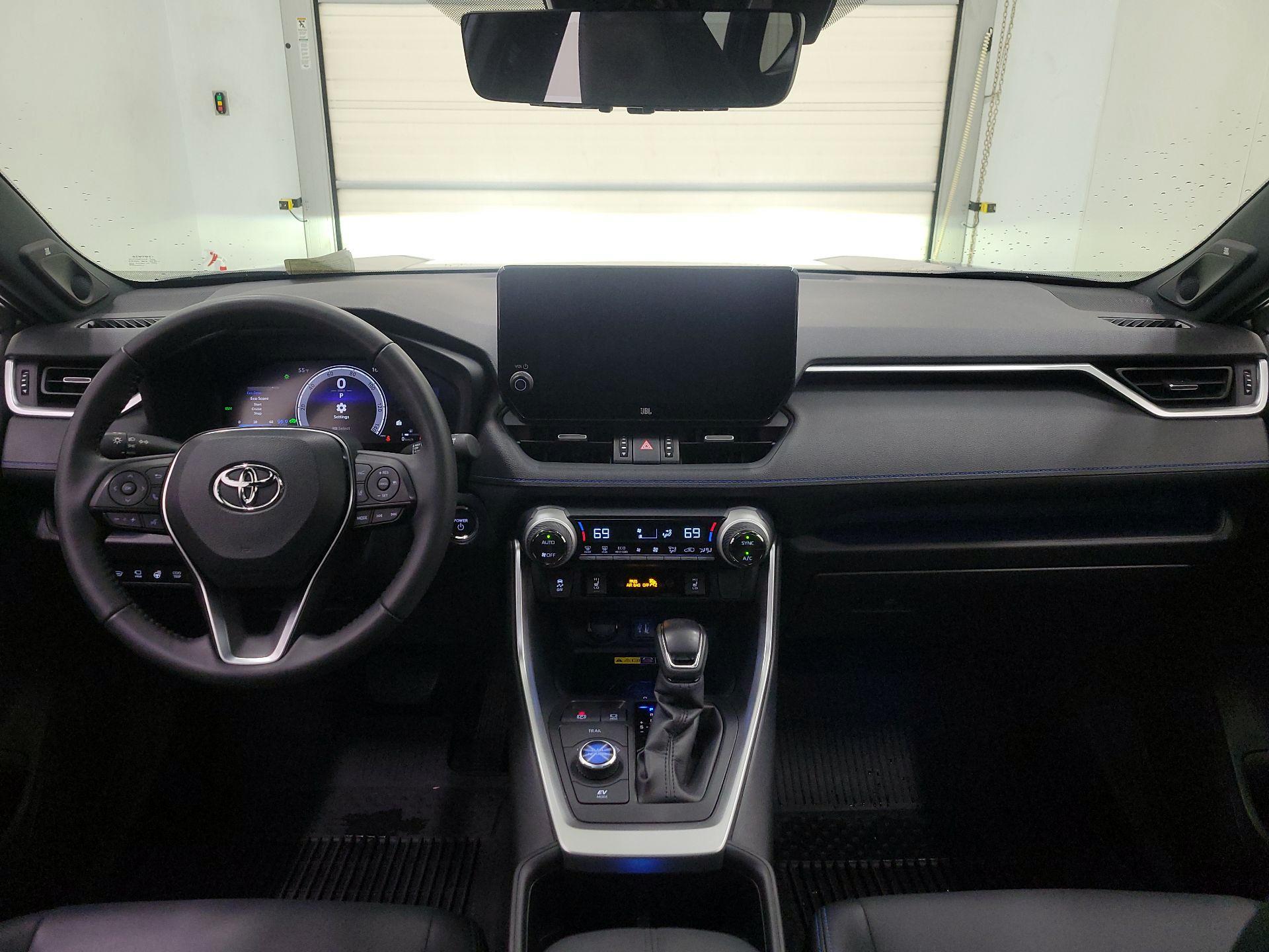 Thumbnail: 2025 Toyota RAV4 - 9