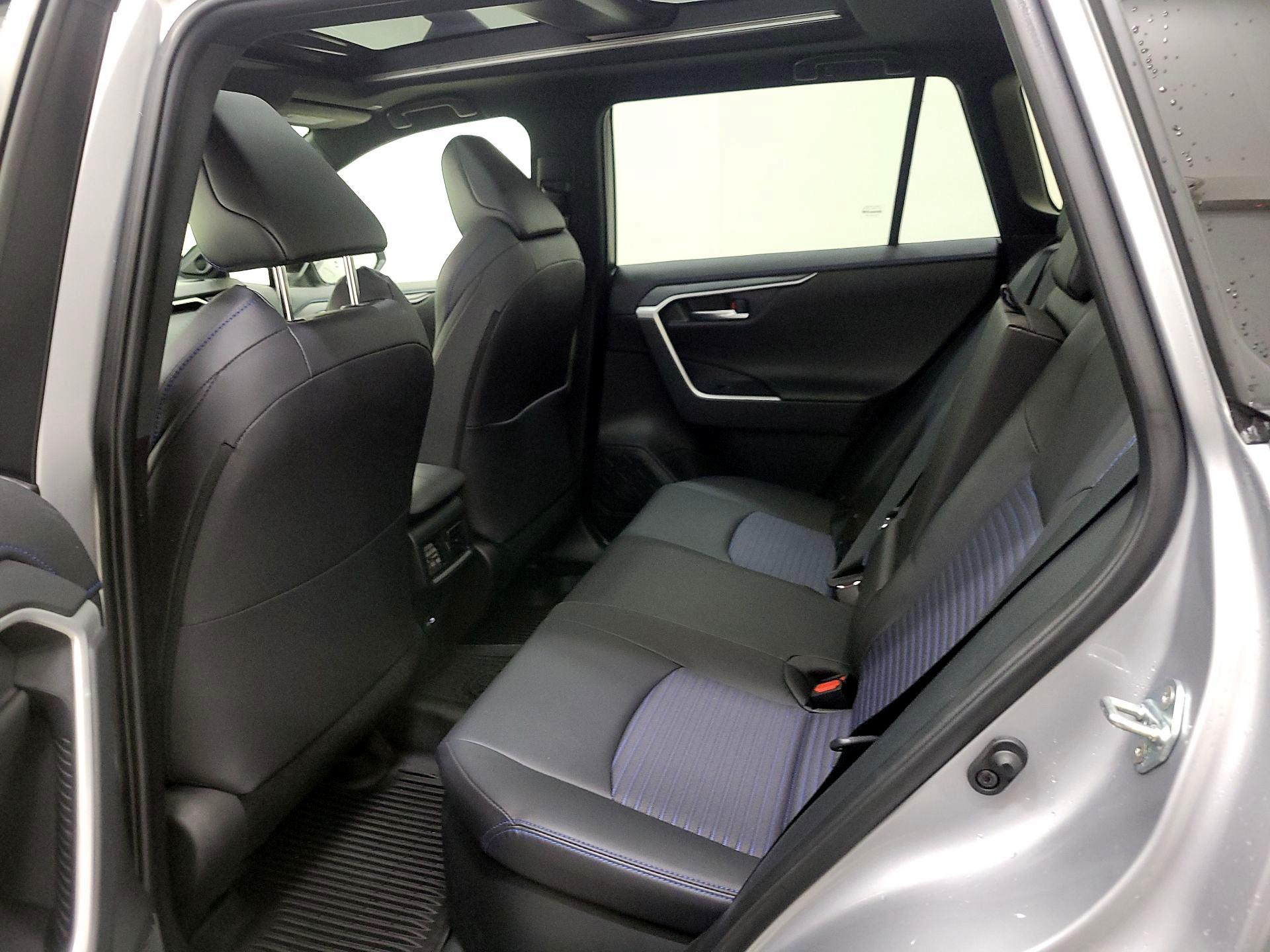 Thumbnail: 2025 Toyota RAV4 - 20