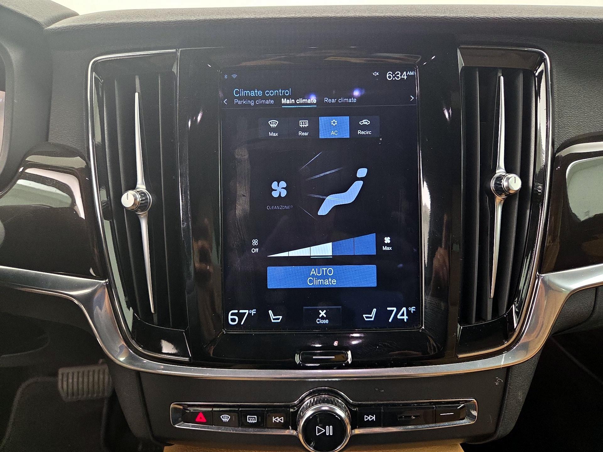 Thumbnail: 2018 Volvo S90 - 17