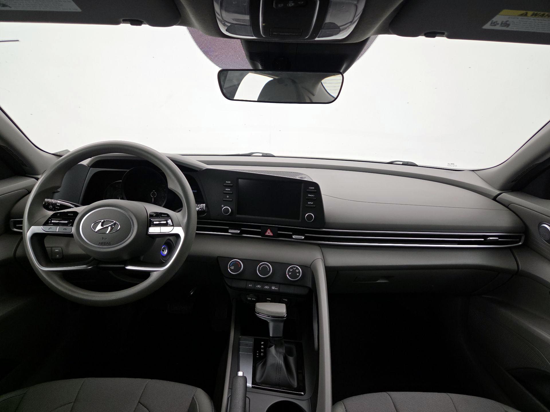 Thumbnail: 2023 Hyundai Elantra - 9