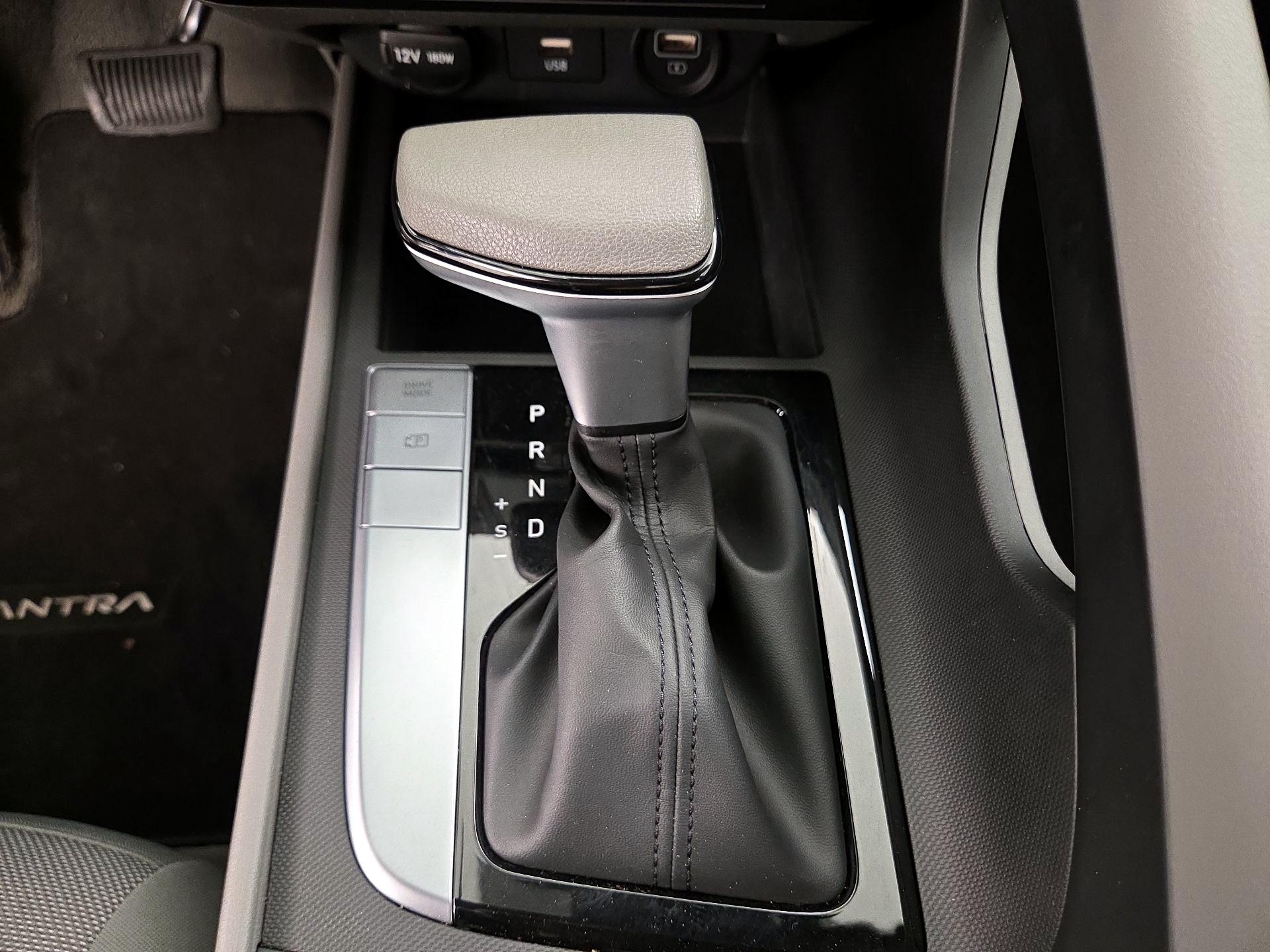 Thumbnail: 2023 Hyundai Elantra - 17