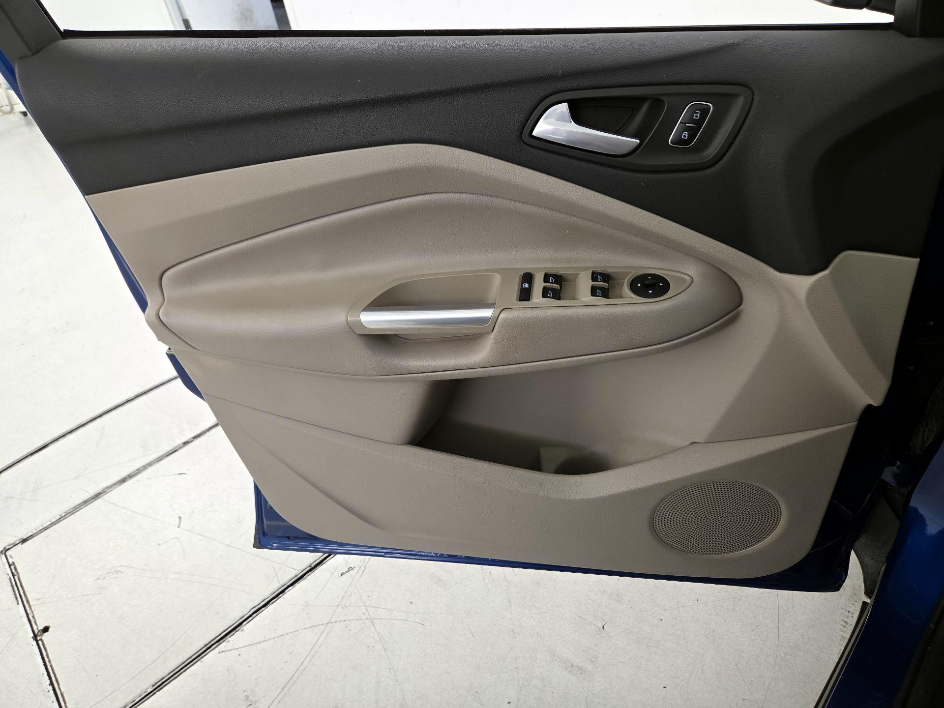 Thumbnail: 2017 Ford Escape - 12