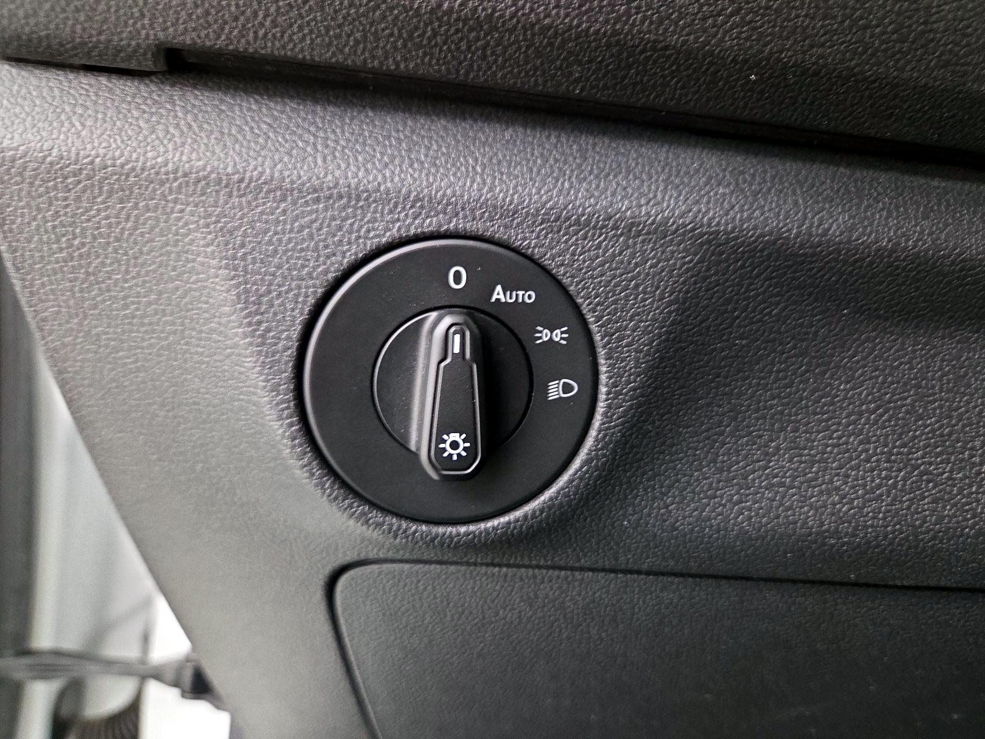 Thumbnail: 2019 Volkswagen Jetta - 13