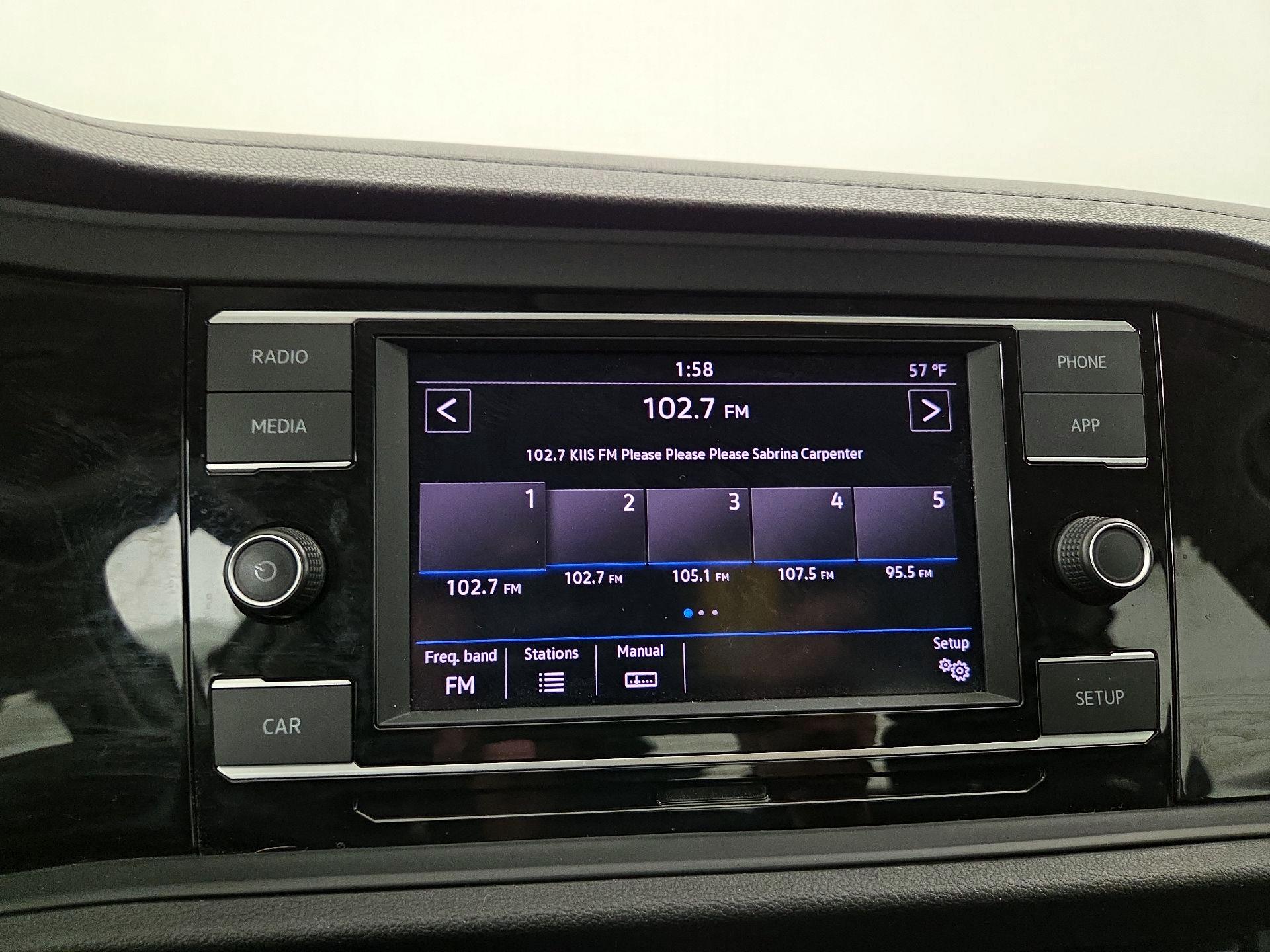 Thumbnail: 2019 Volkswagen Jetta - 15