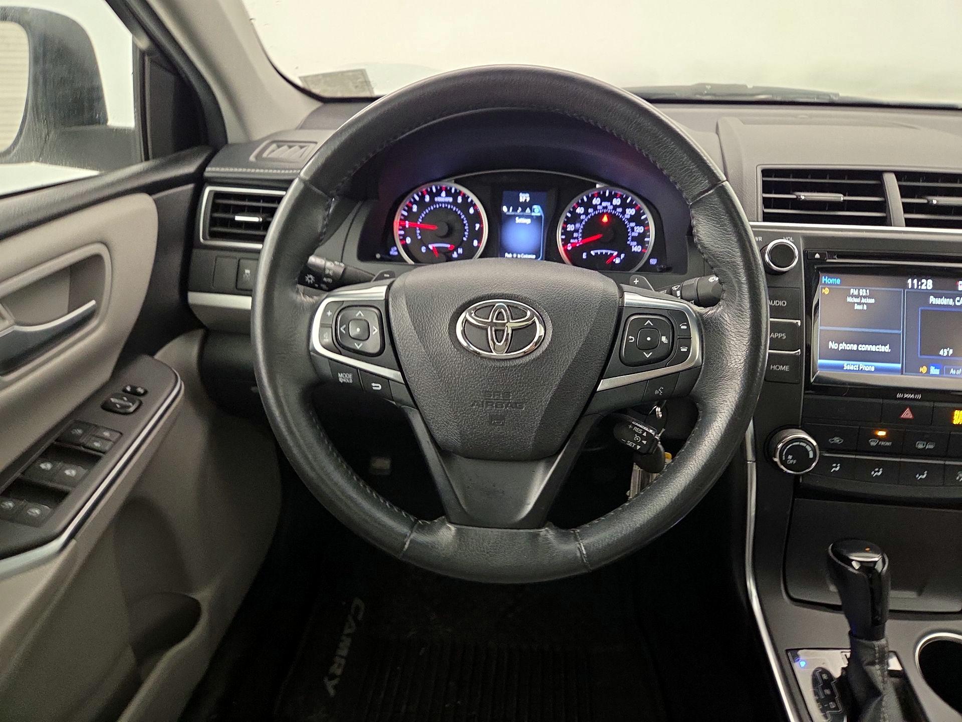 Thumbnail: 2017 Toyota Camry - 10