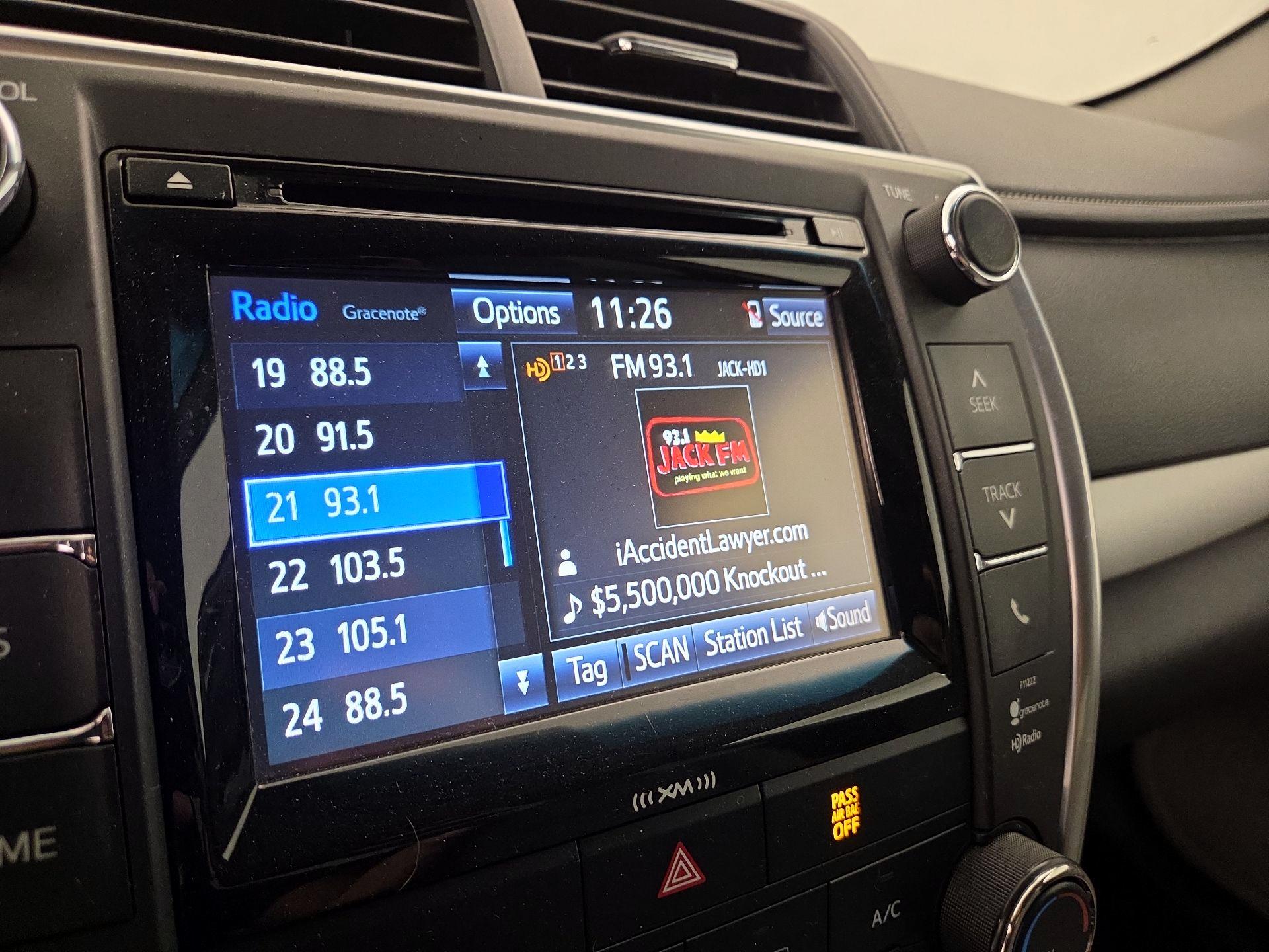 Thumbnail: 2017 Toyota Camry - 15