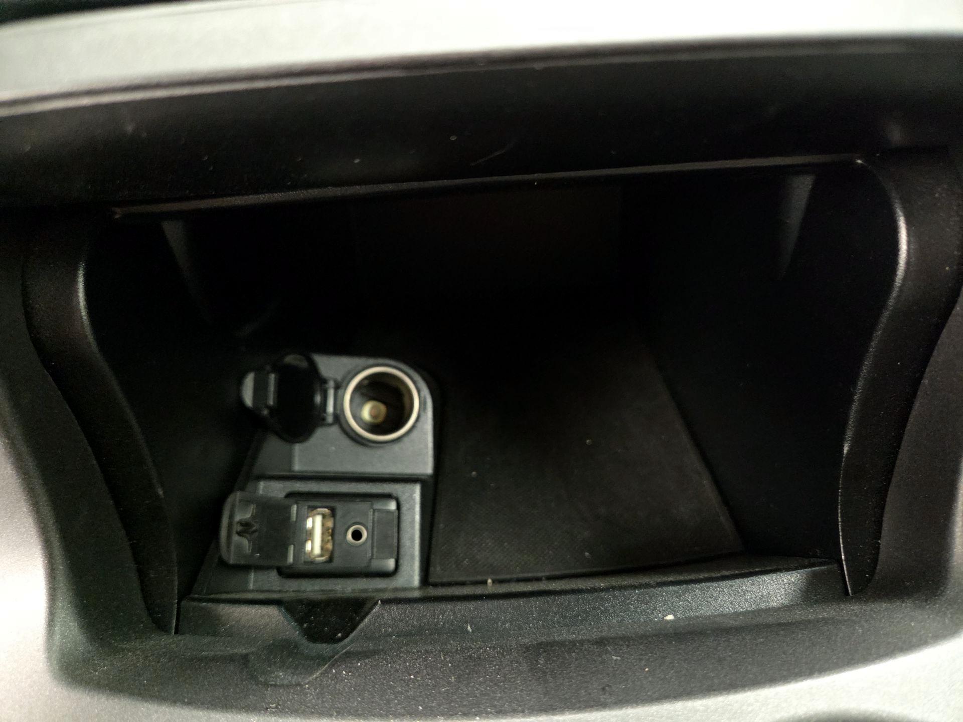 Thumbnail: 2017 Toyota Camry - 17