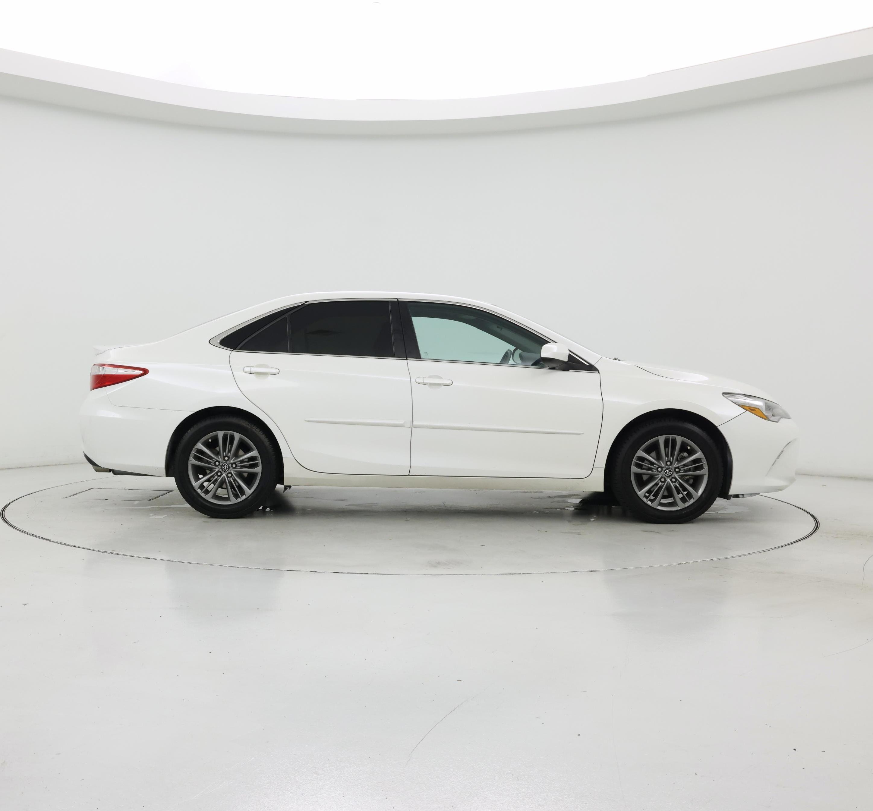 Thumbnail: 2017 Toyota Camry - 7