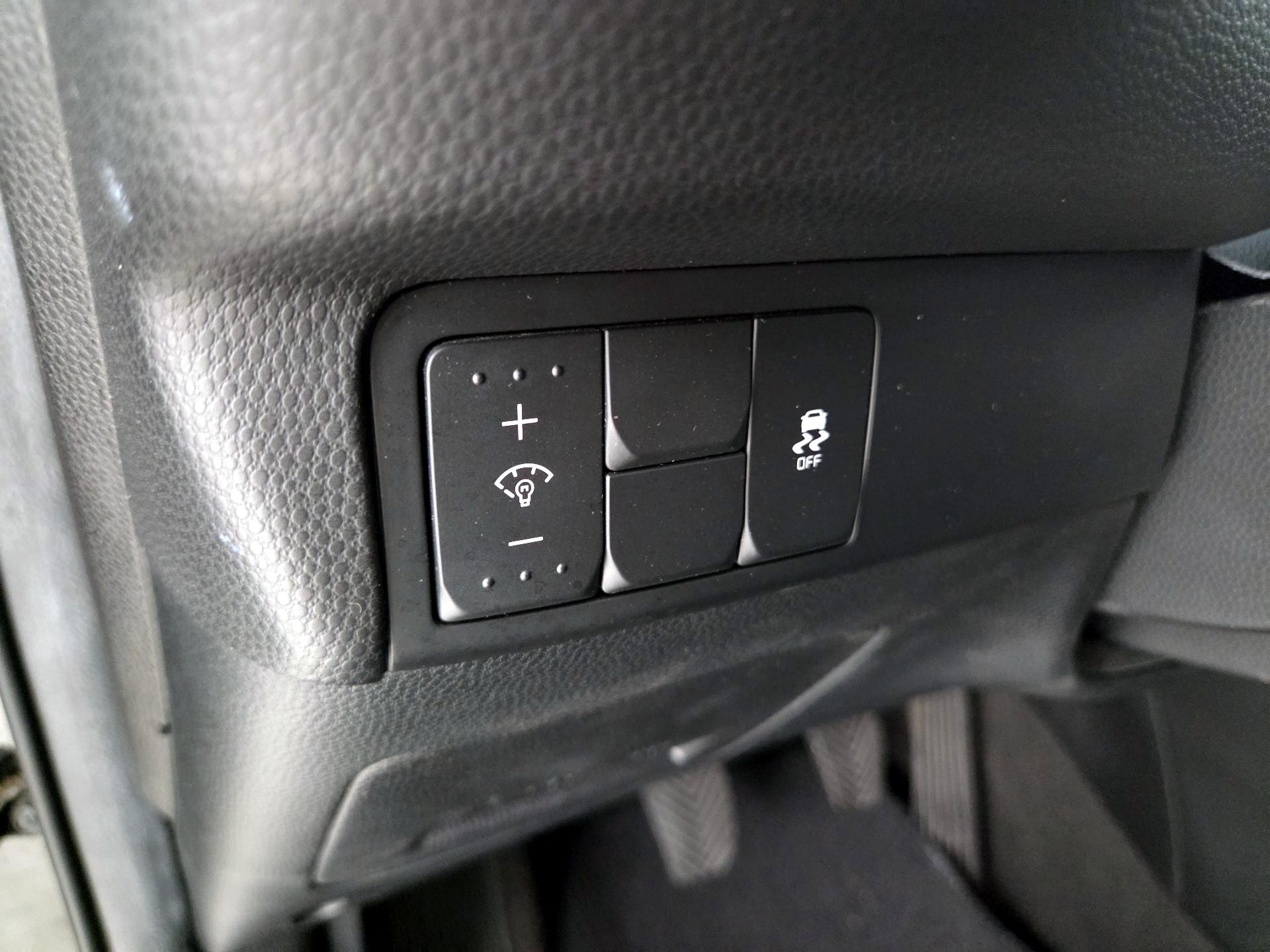 Thumbnail: 2018 Kia Soul - 13