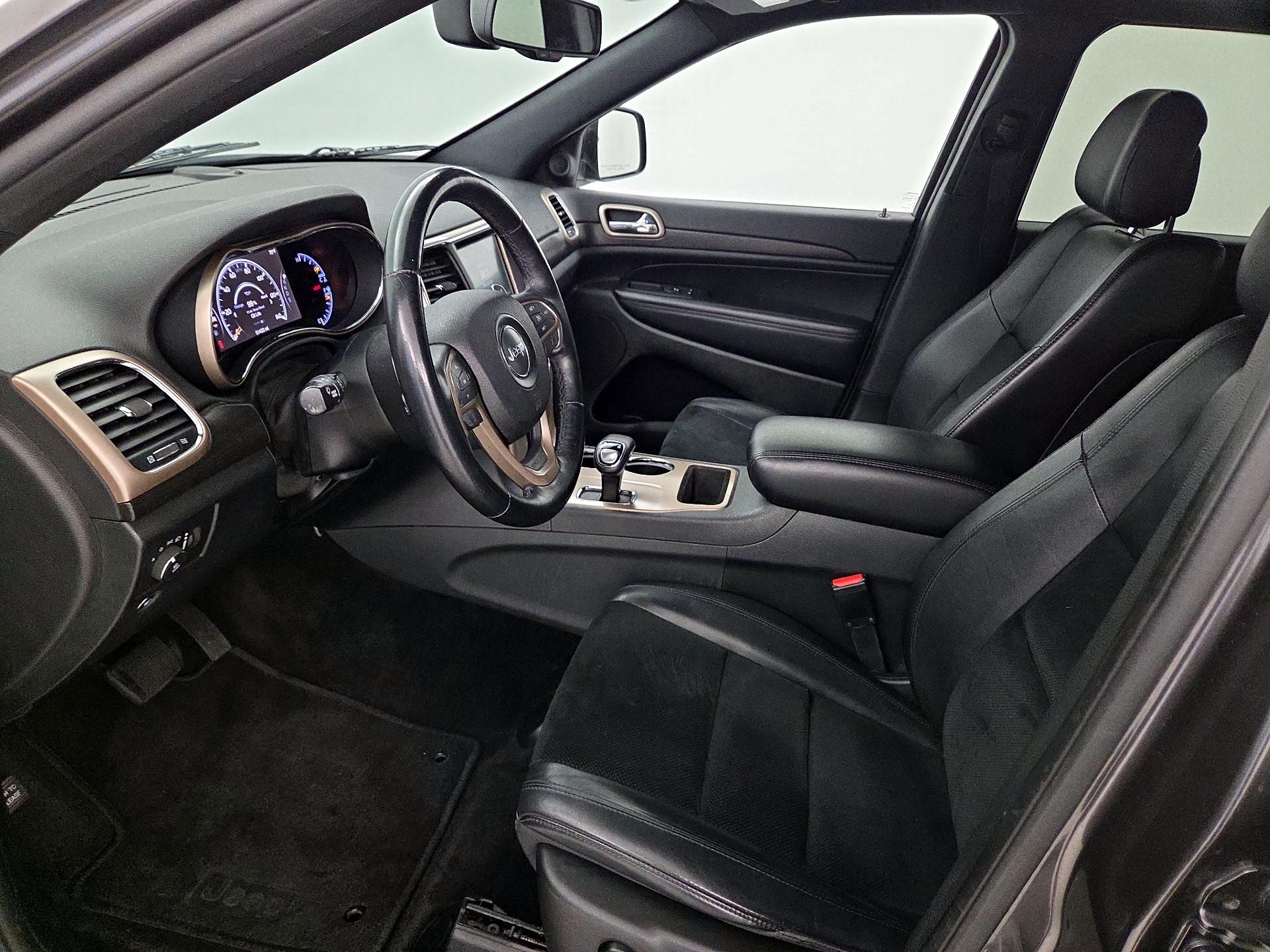 Thumbnail: 2015 Jeep Grand Cherokee - 11