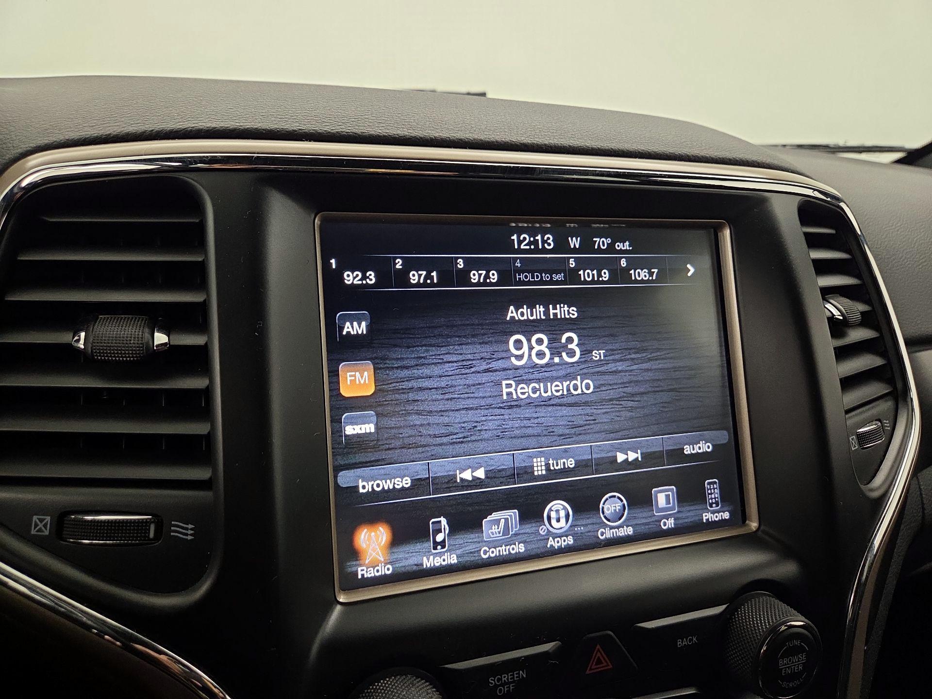 Thumbnail: 2015 Jeep Grand Cherokee - 15