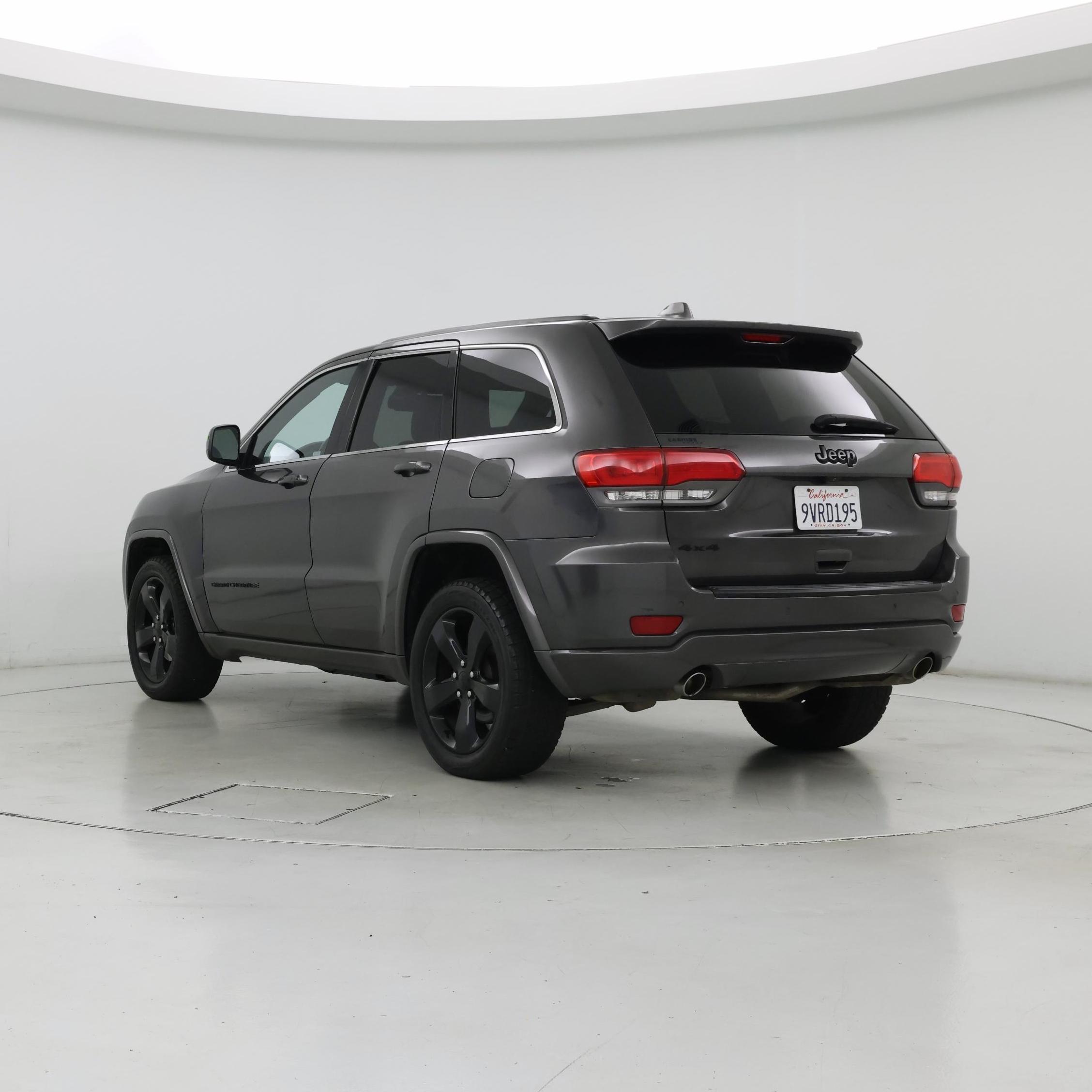 Thumbnail: 2015 Jeep Grand Cherokee - 2
