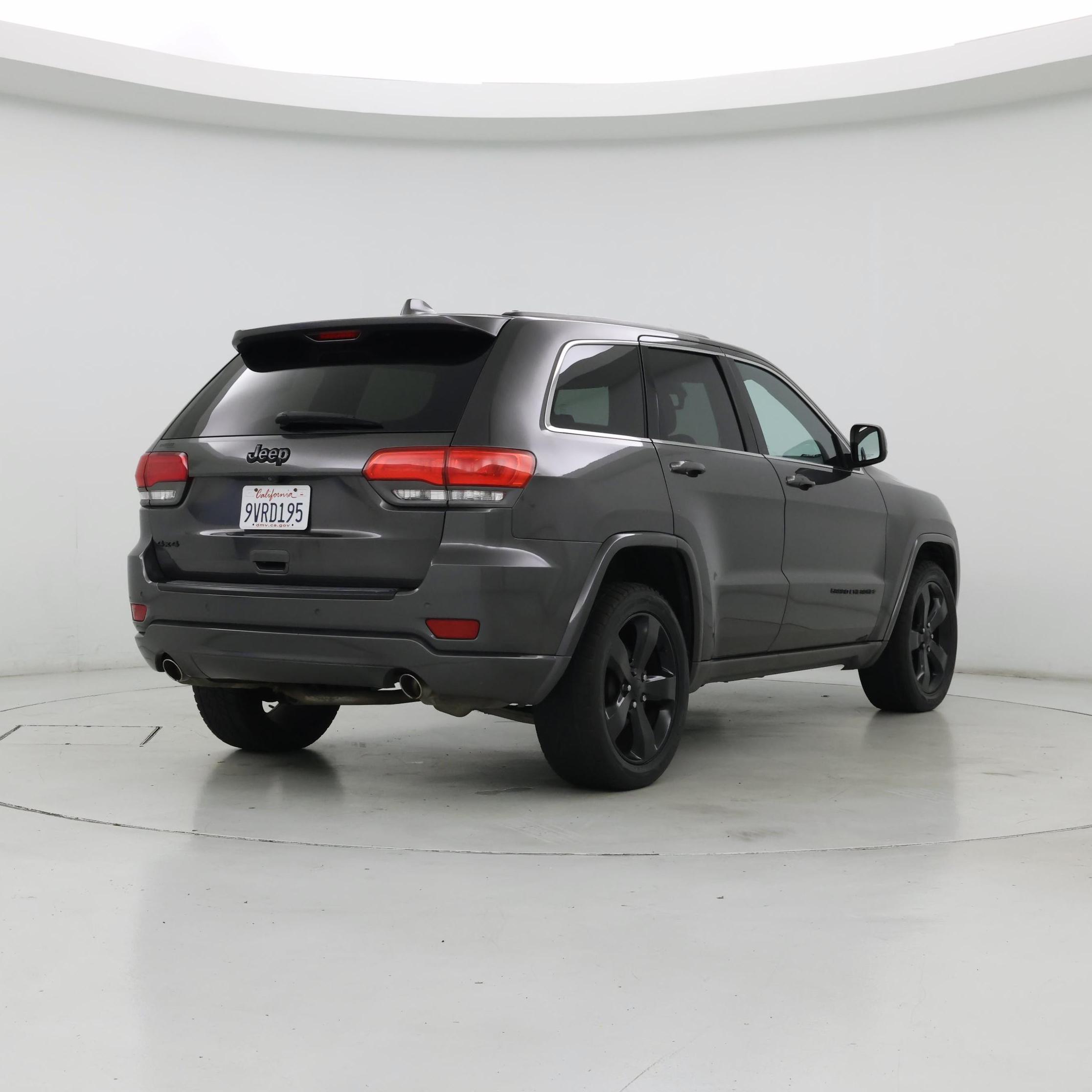 Thumbnail: 2015 Jeep Grand Cherokee - 8