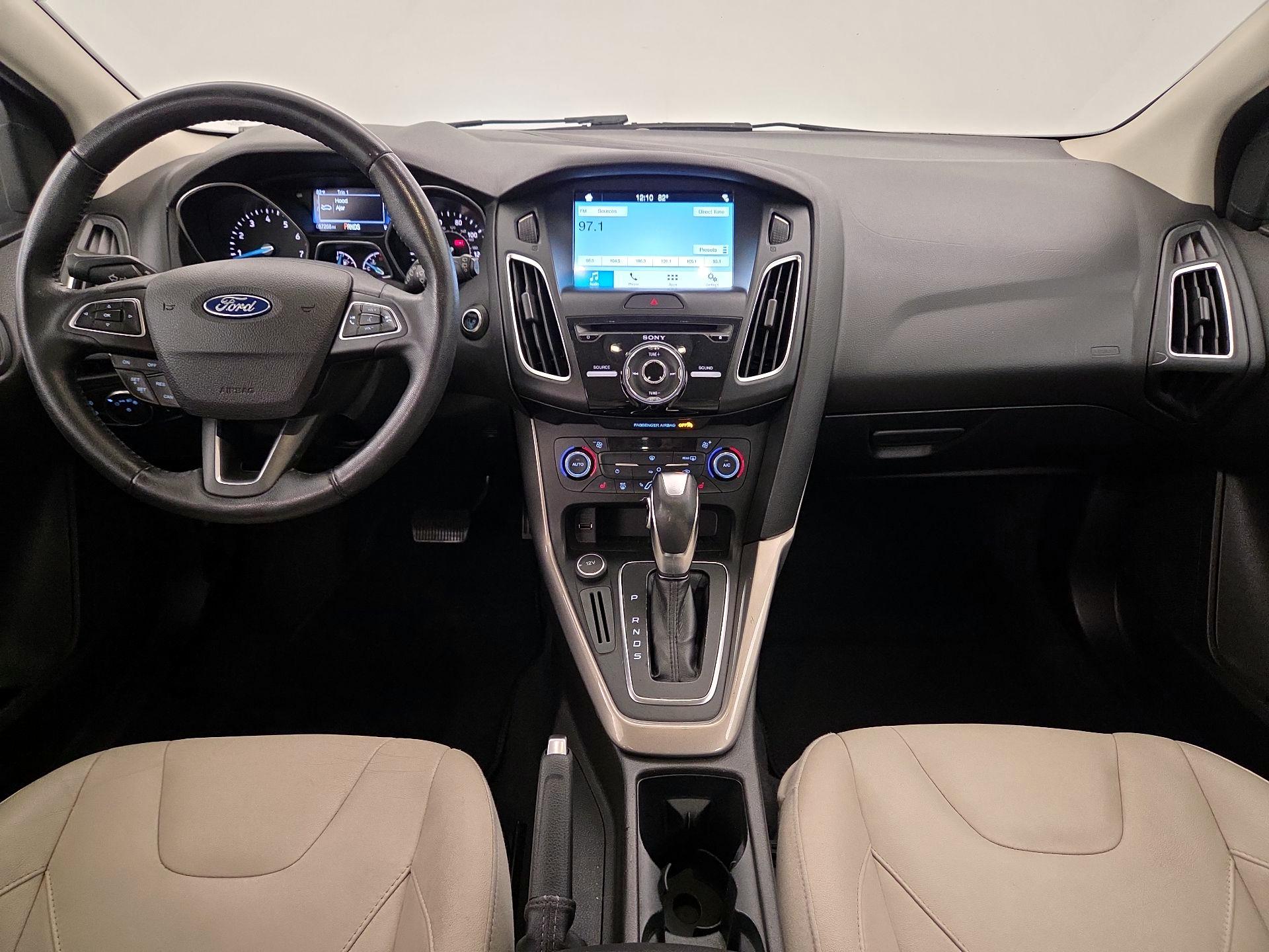 Thumbnail: 2016 Ford Focus - 9