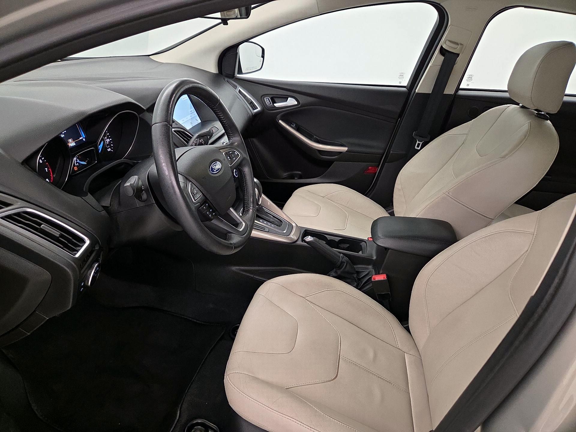 Thumbnail: 2016 Ford Focus - 11