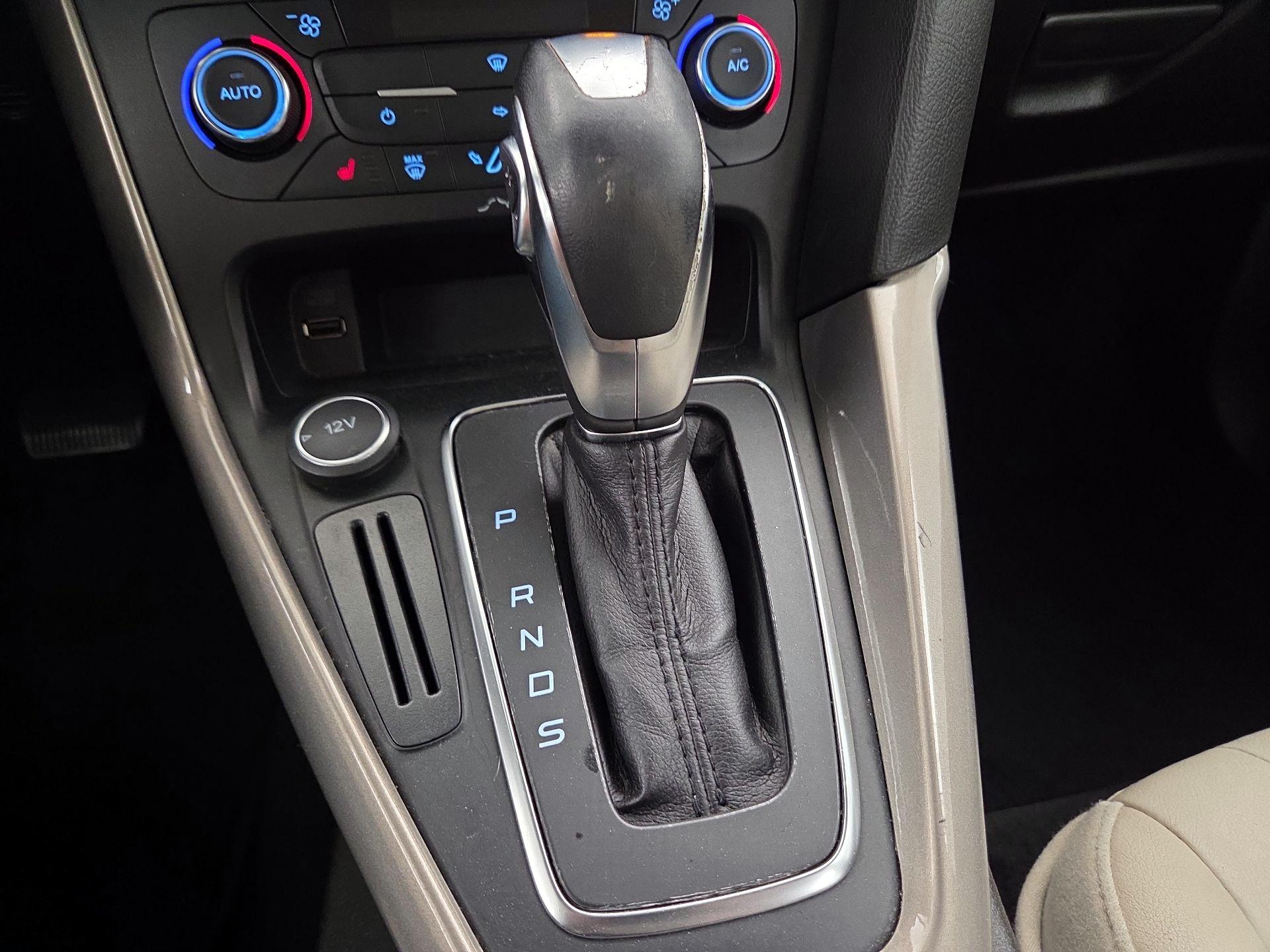 Thumbnail: 2016 Ford Focus - 17