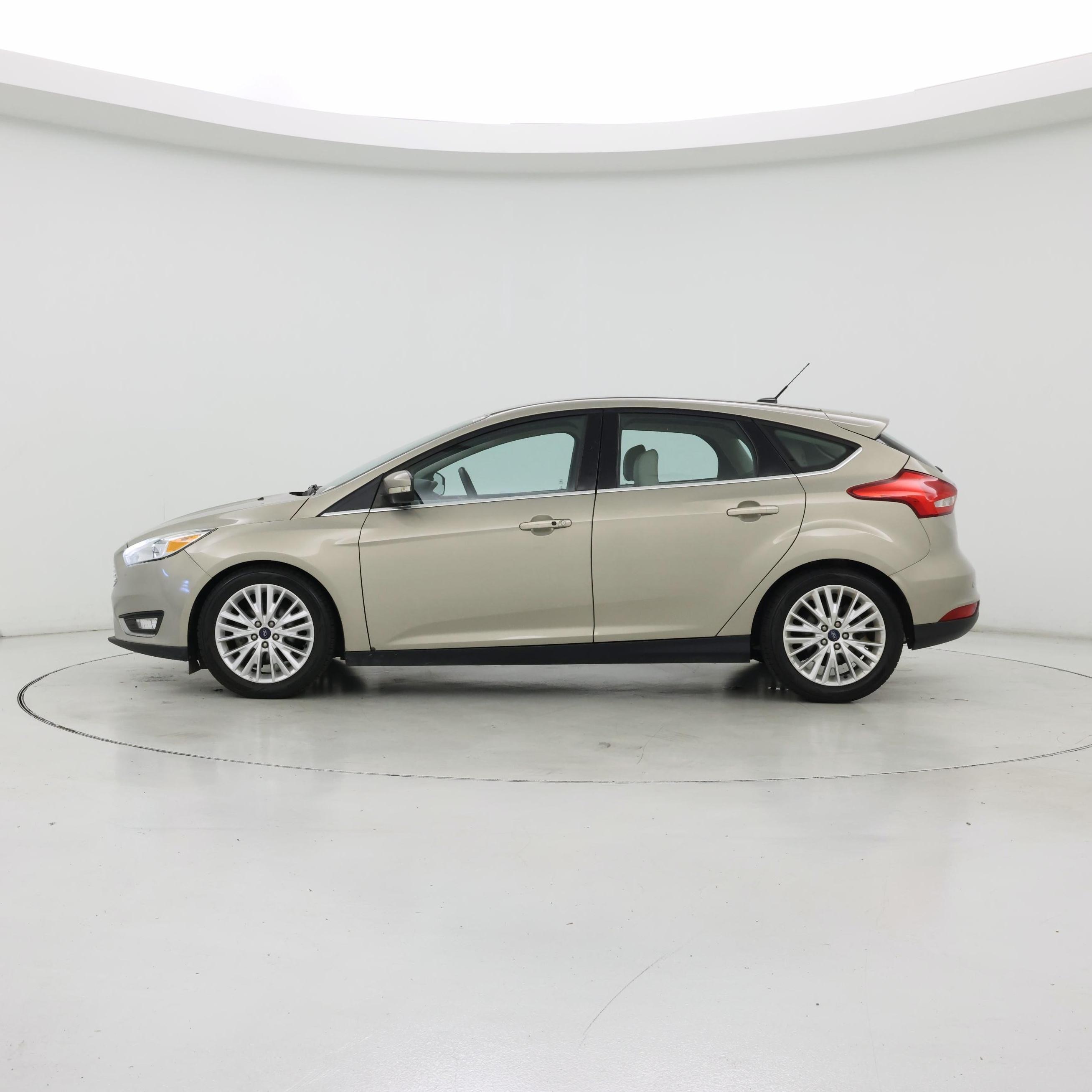 Thumbnail: 2016 Ford Focus - 3