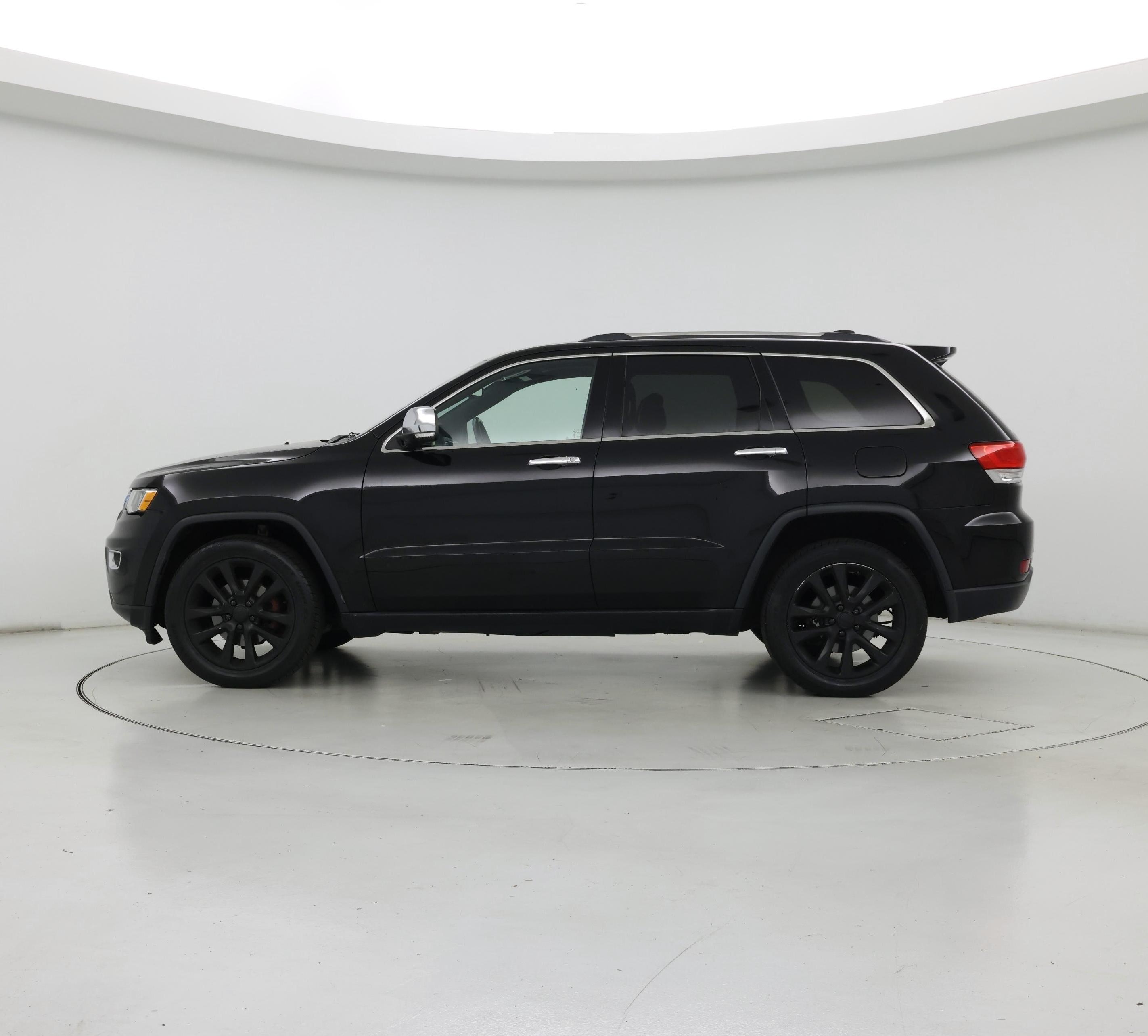 Thumbnail: 2017 Jeep Grand Cherokee - 3