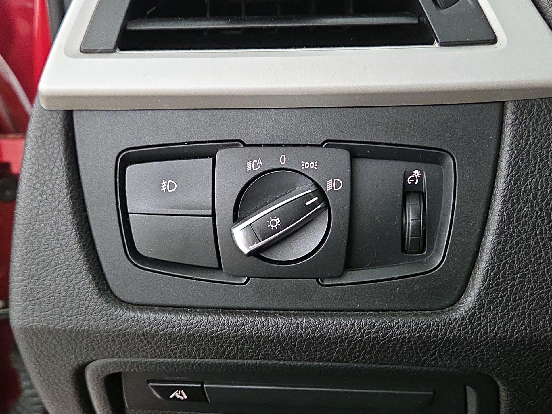 Thumbnail: 2018 BMW 3 Series - 13