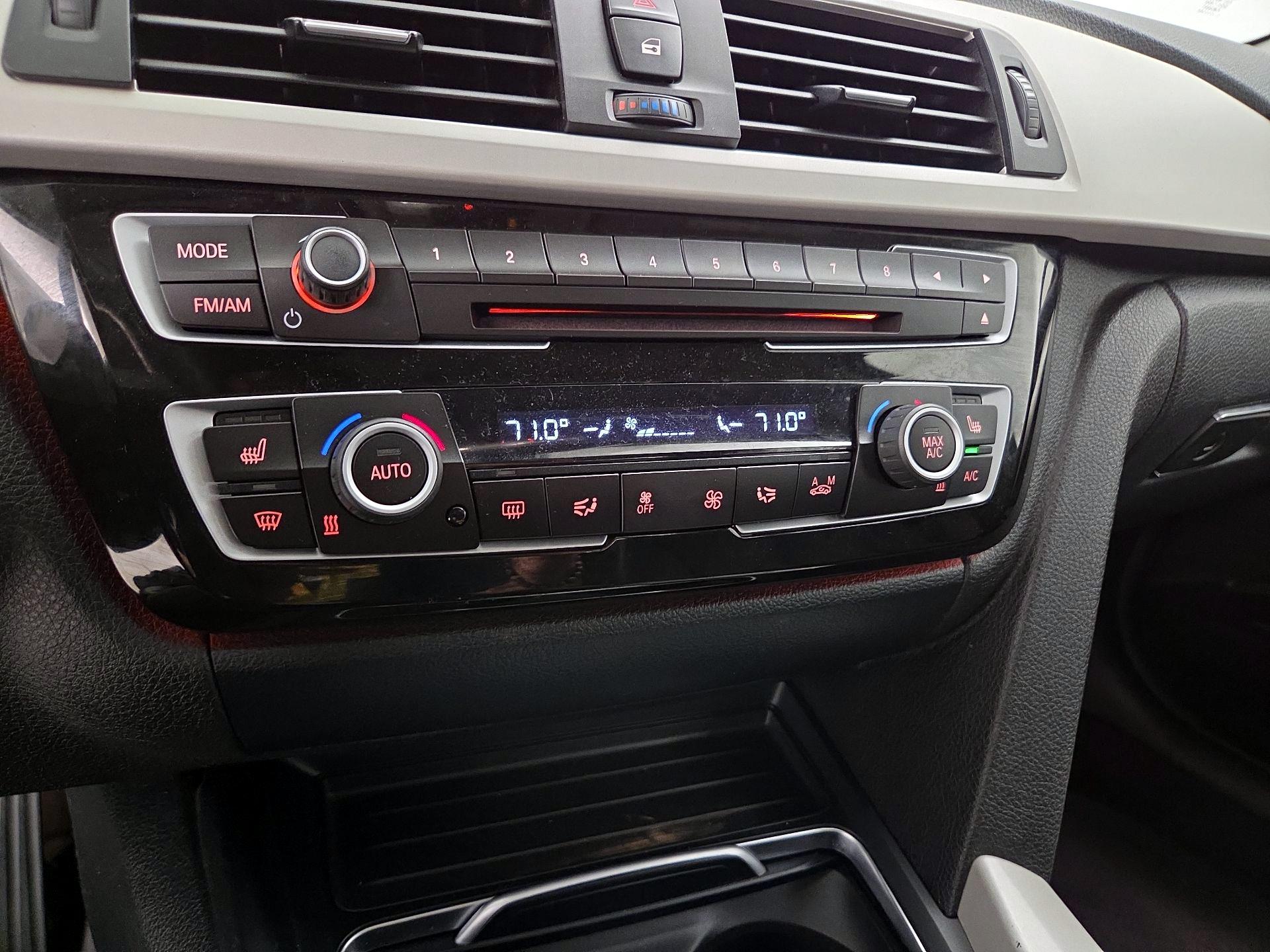 Thumbnail: 2018 BMW 3 Series - 17