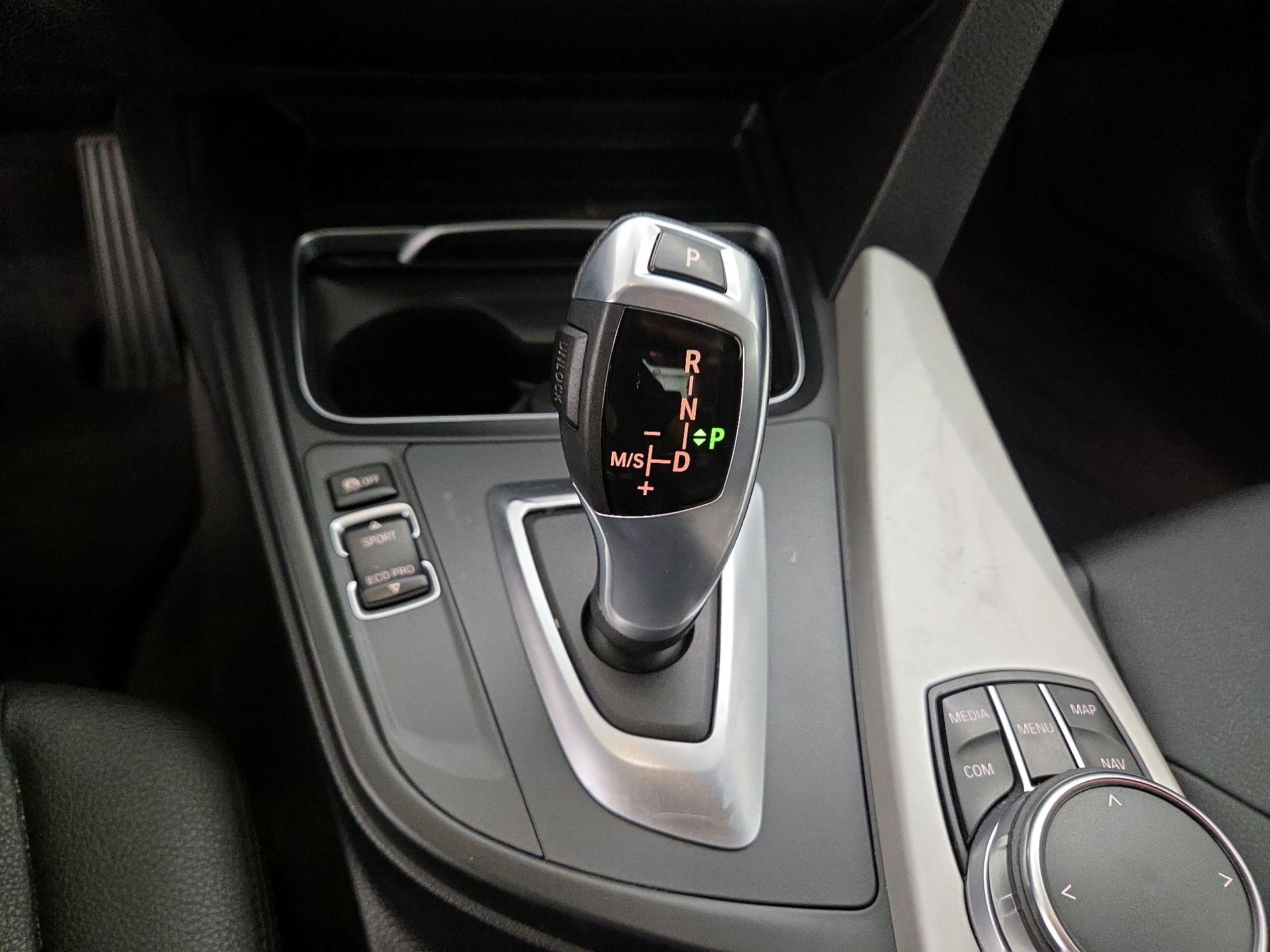 Thumbnail: 2018 BMW 3 Series - 18