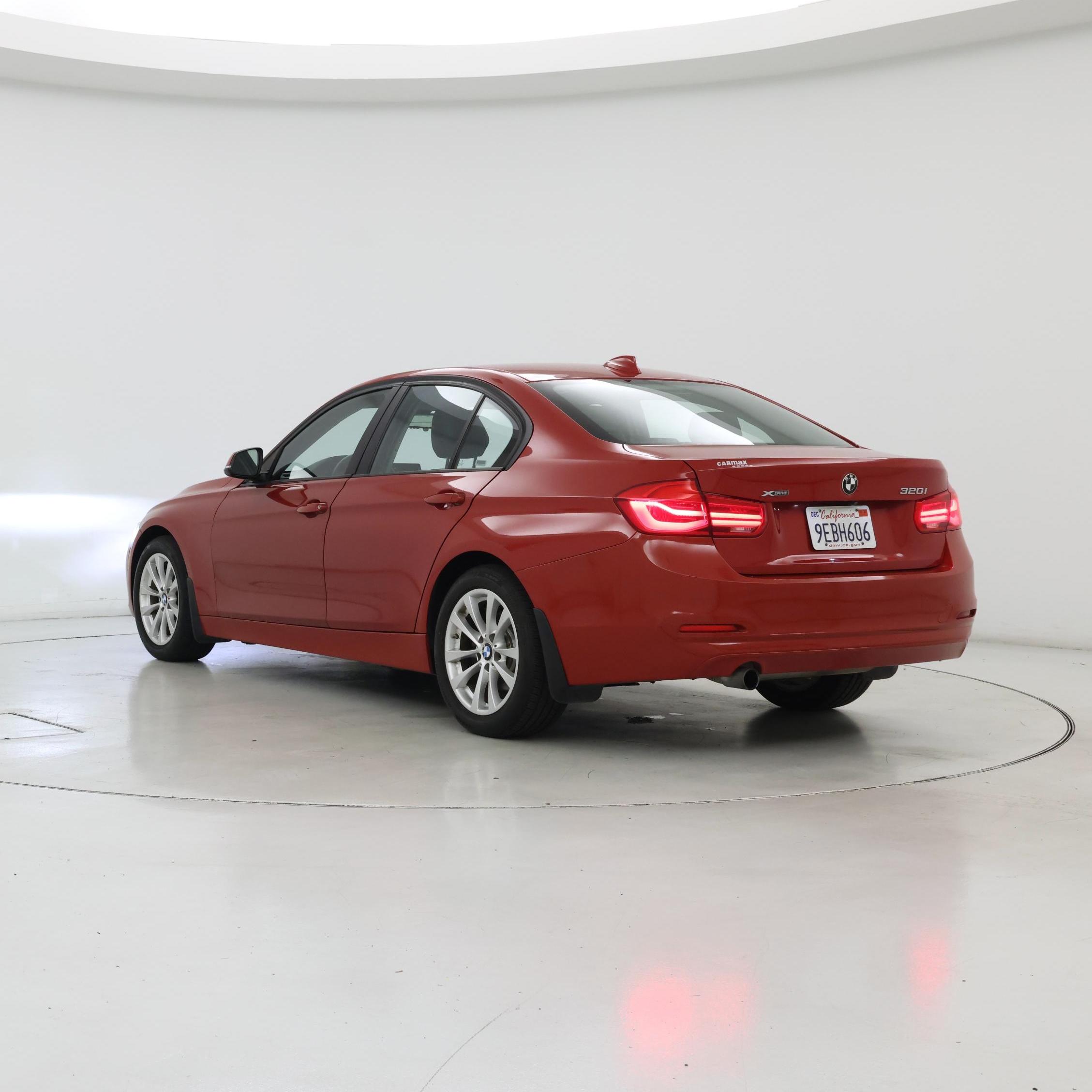 Thumbnail: 2018 BMW 3 Series - 2