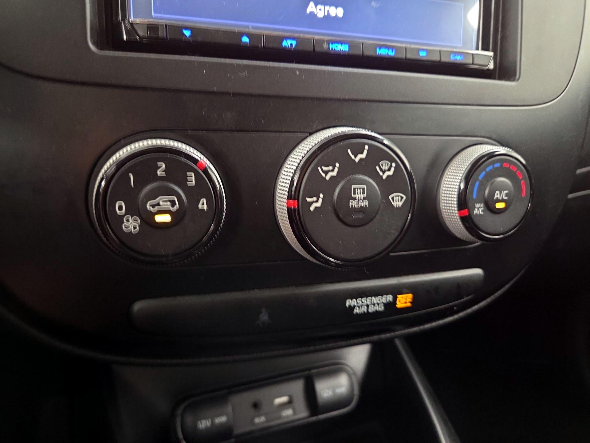 Thumbnail: 2018 Kia Soul - 15