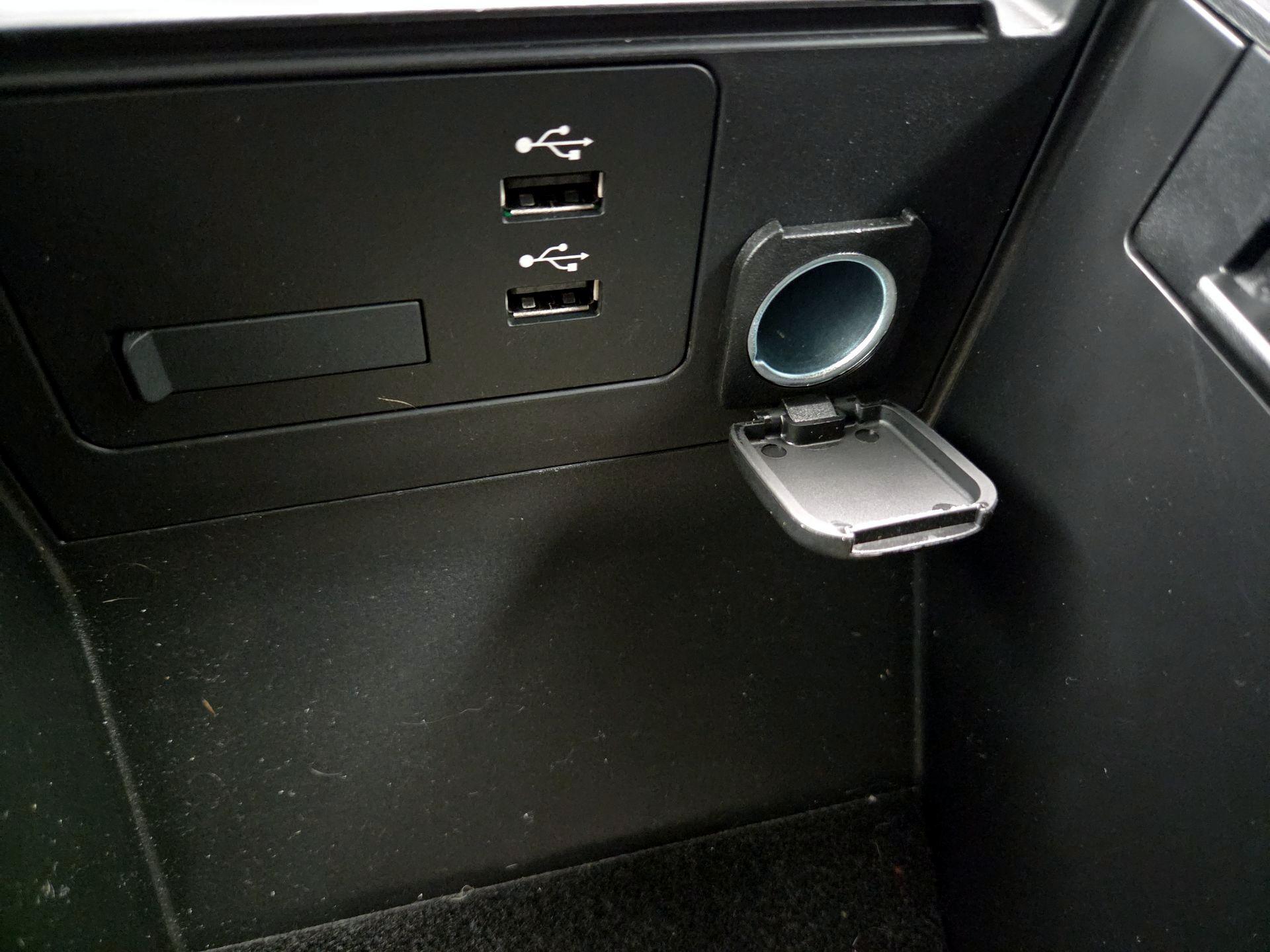 Thumbnail: 2023 Mazda Mazda3 - 18