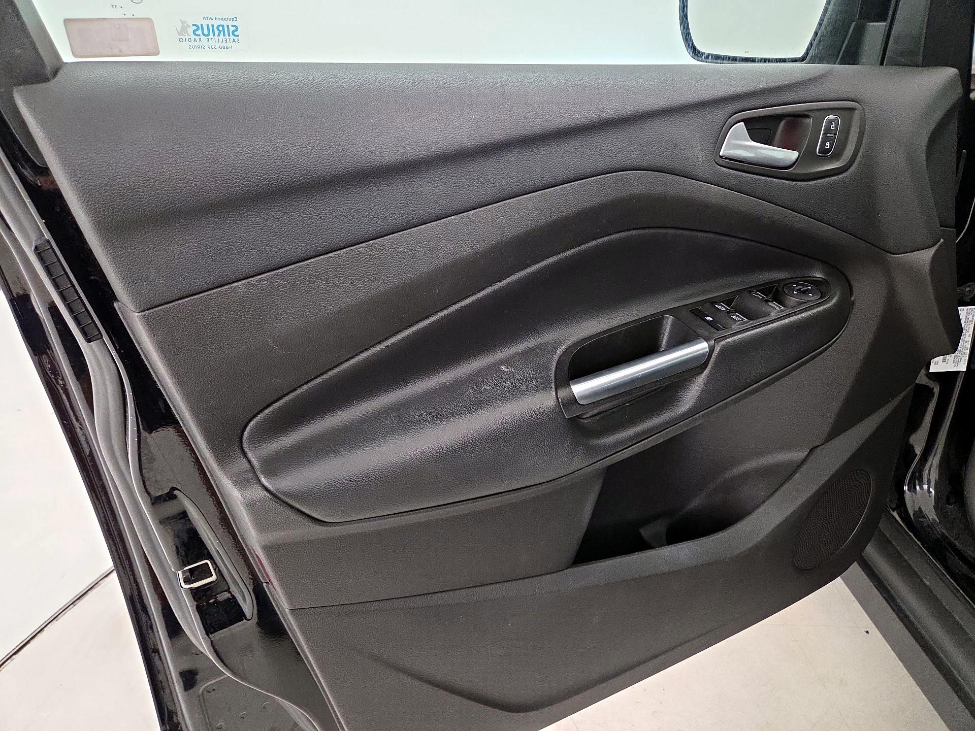 Thumbnail: 2017 Ford C-Max - 12