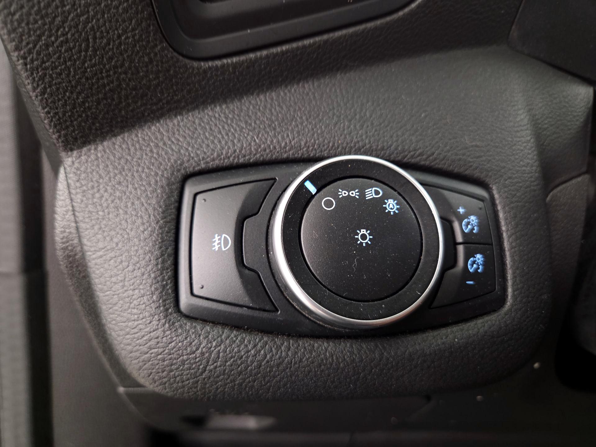 Thumbnail: 2017 Ford C-Max - 13