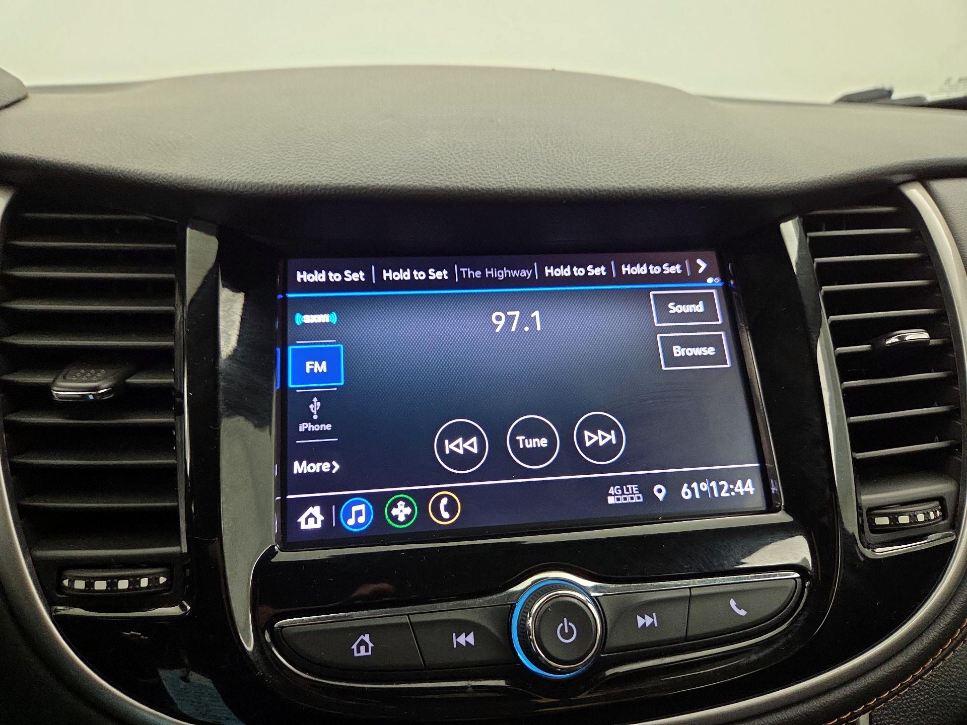 Thumbnail: 2022 Chevrolet Trax - 15