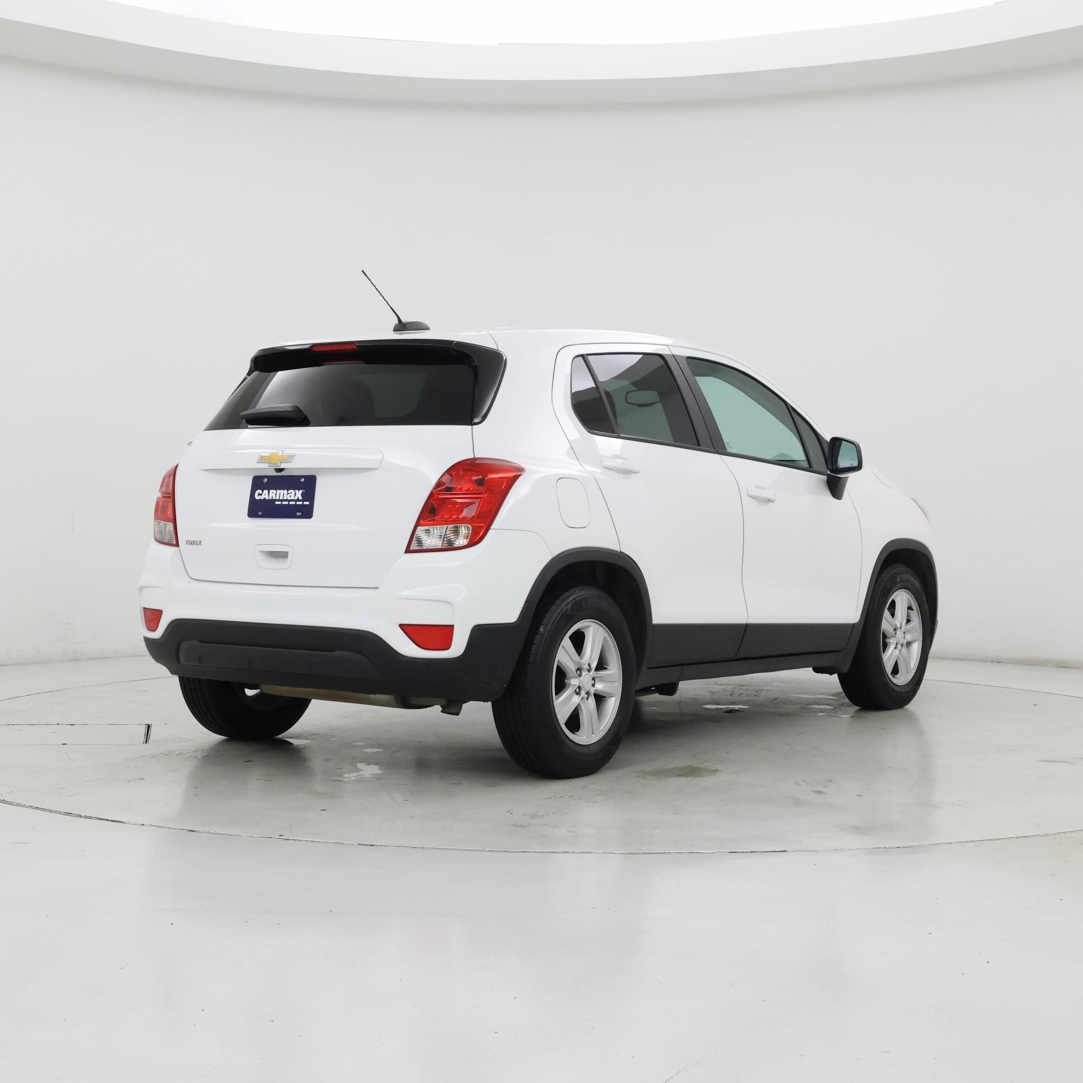 Thumbnail: 2022 Chevrolet Trax - 8