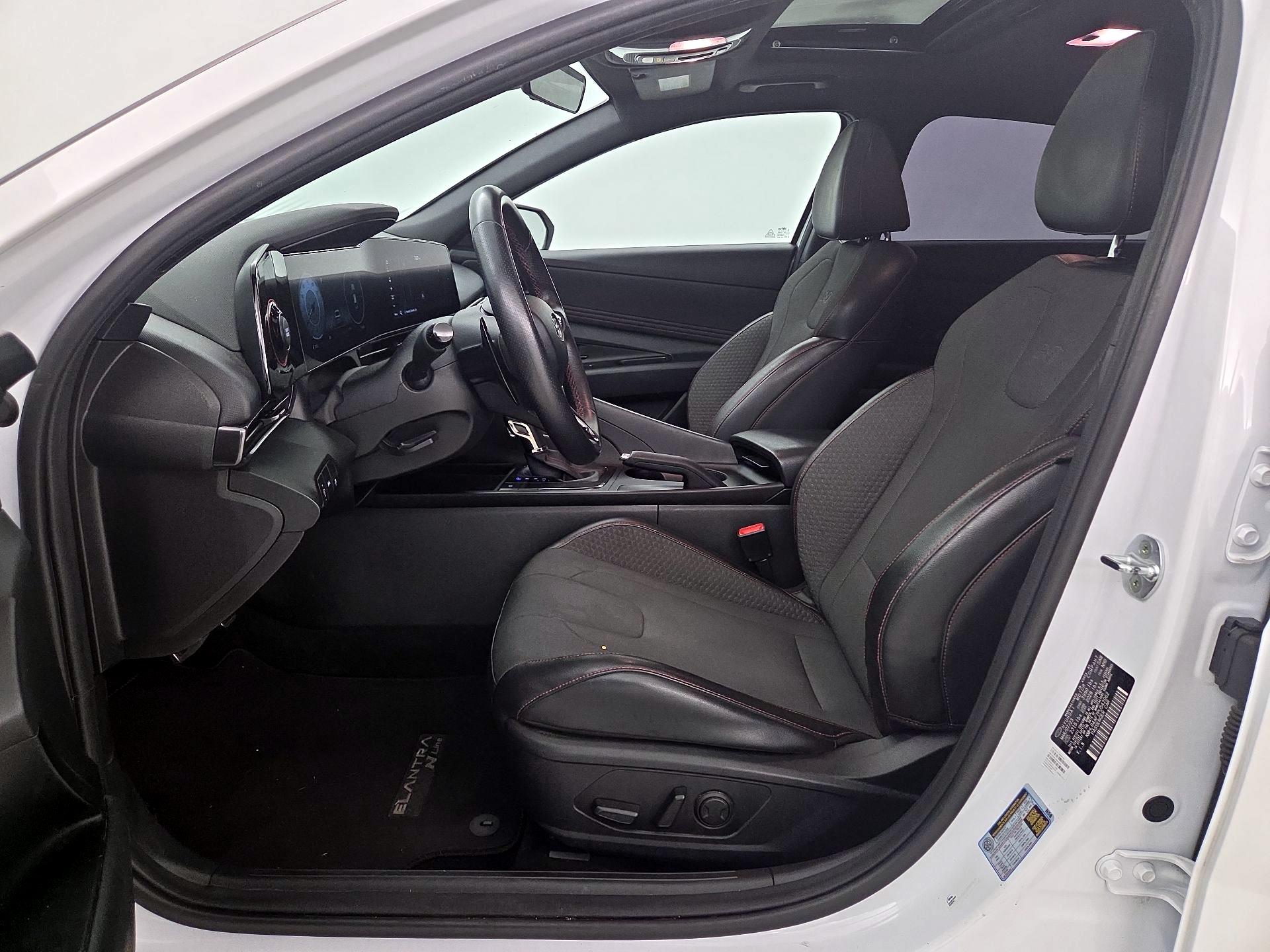 Thumbnail: 2023 Hyundai Elantra - 11