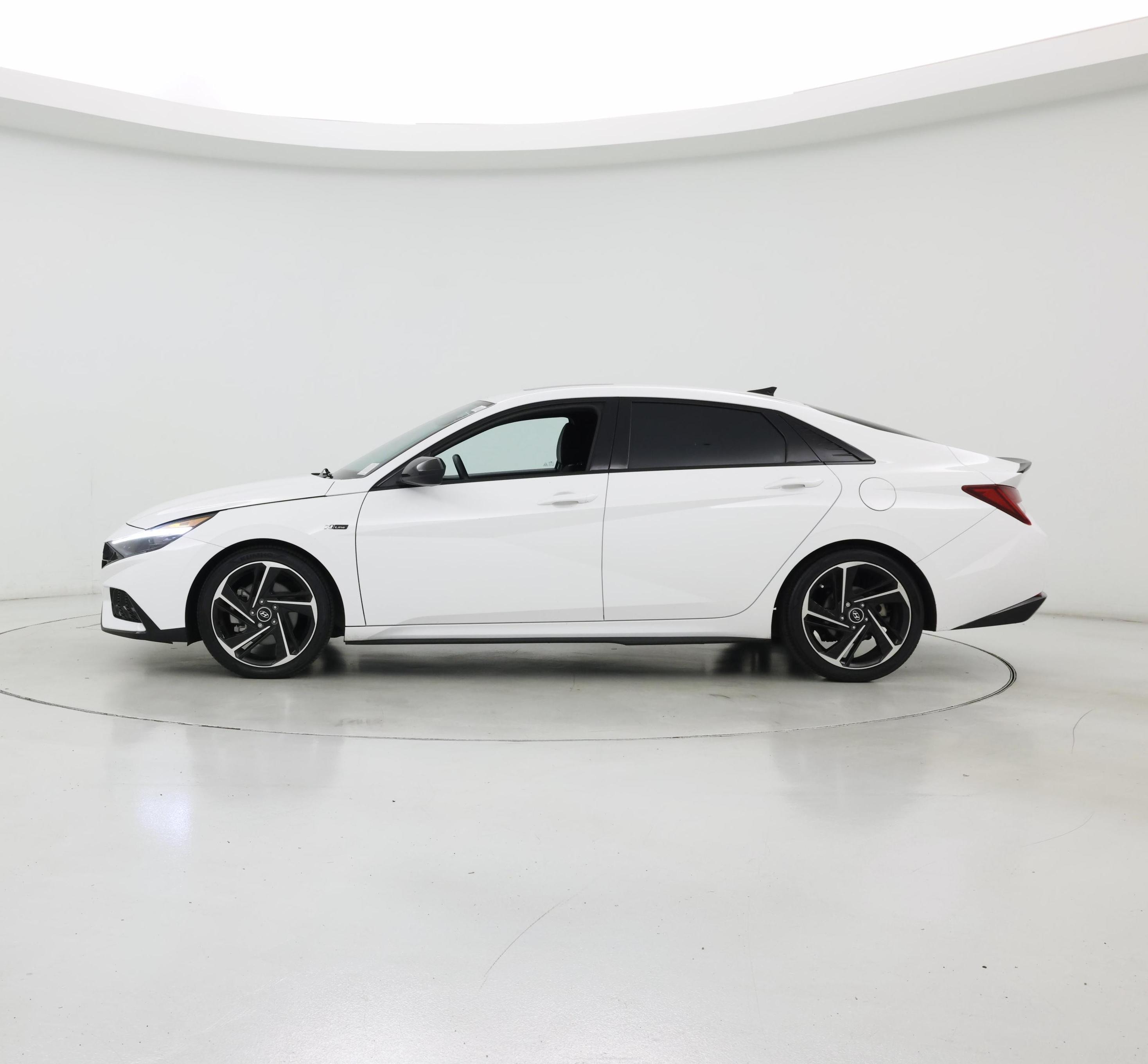 Thumbnail: 2023 Hyundai Elantra - 3