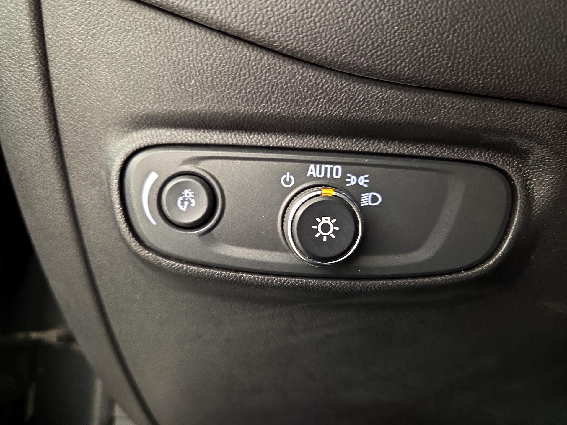 Thumbnail: 2021 Chevrolet Equinox - 13