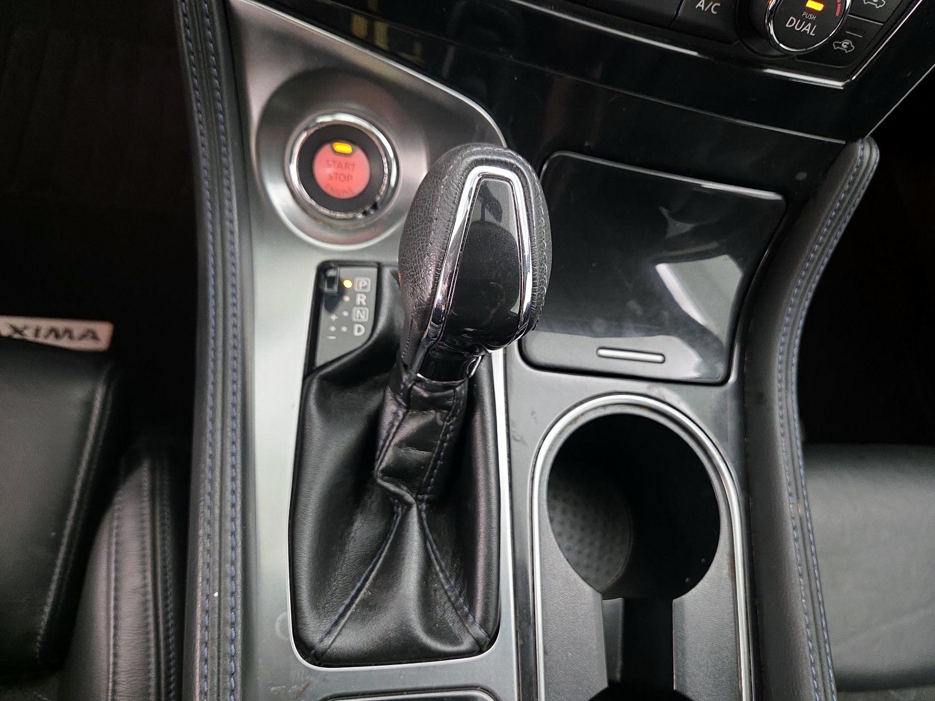 Thumbnail: 2016 Nissan Maxima - 18