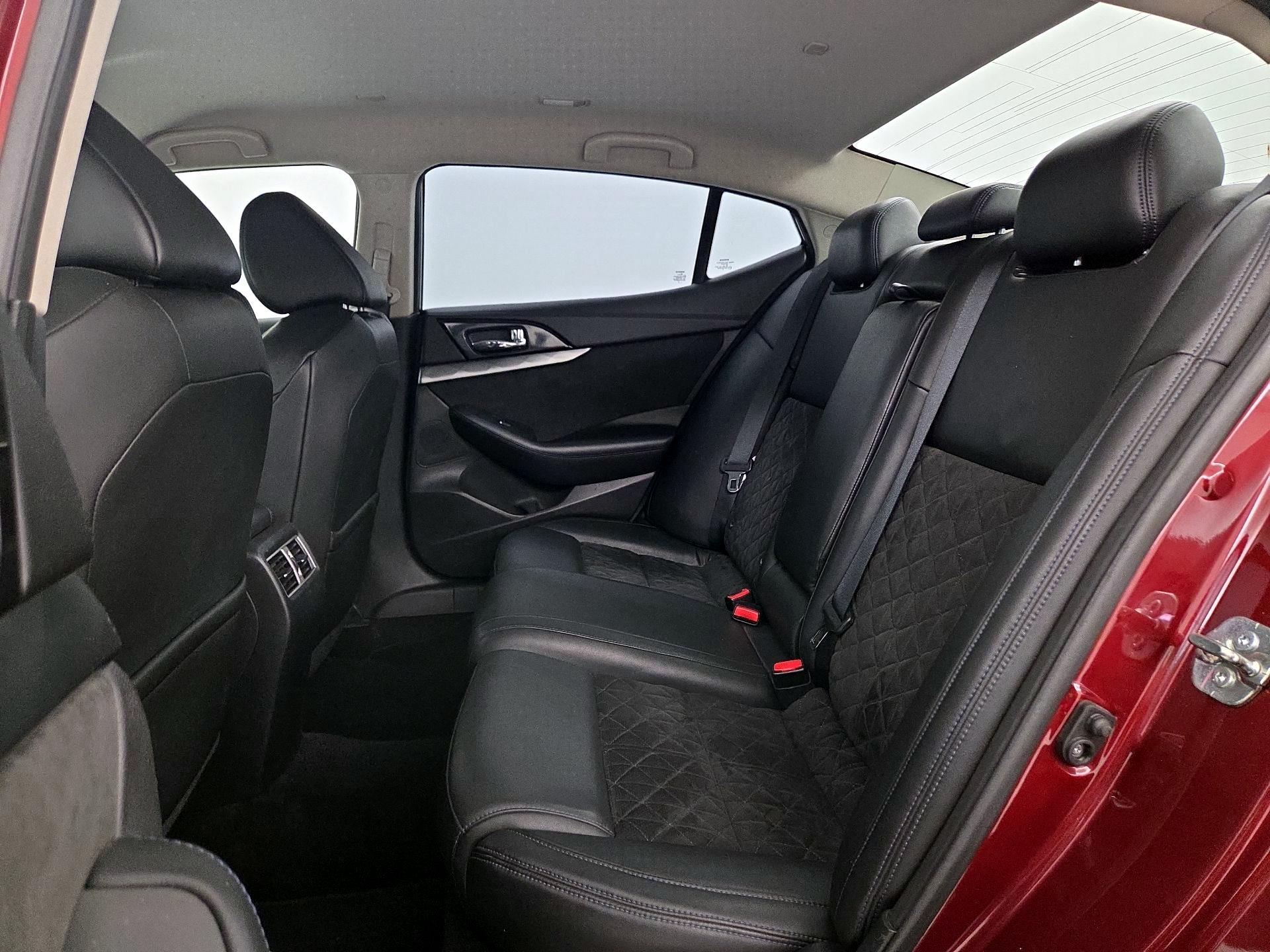 Thumbnail: 2016 Nissan Maxima - 20