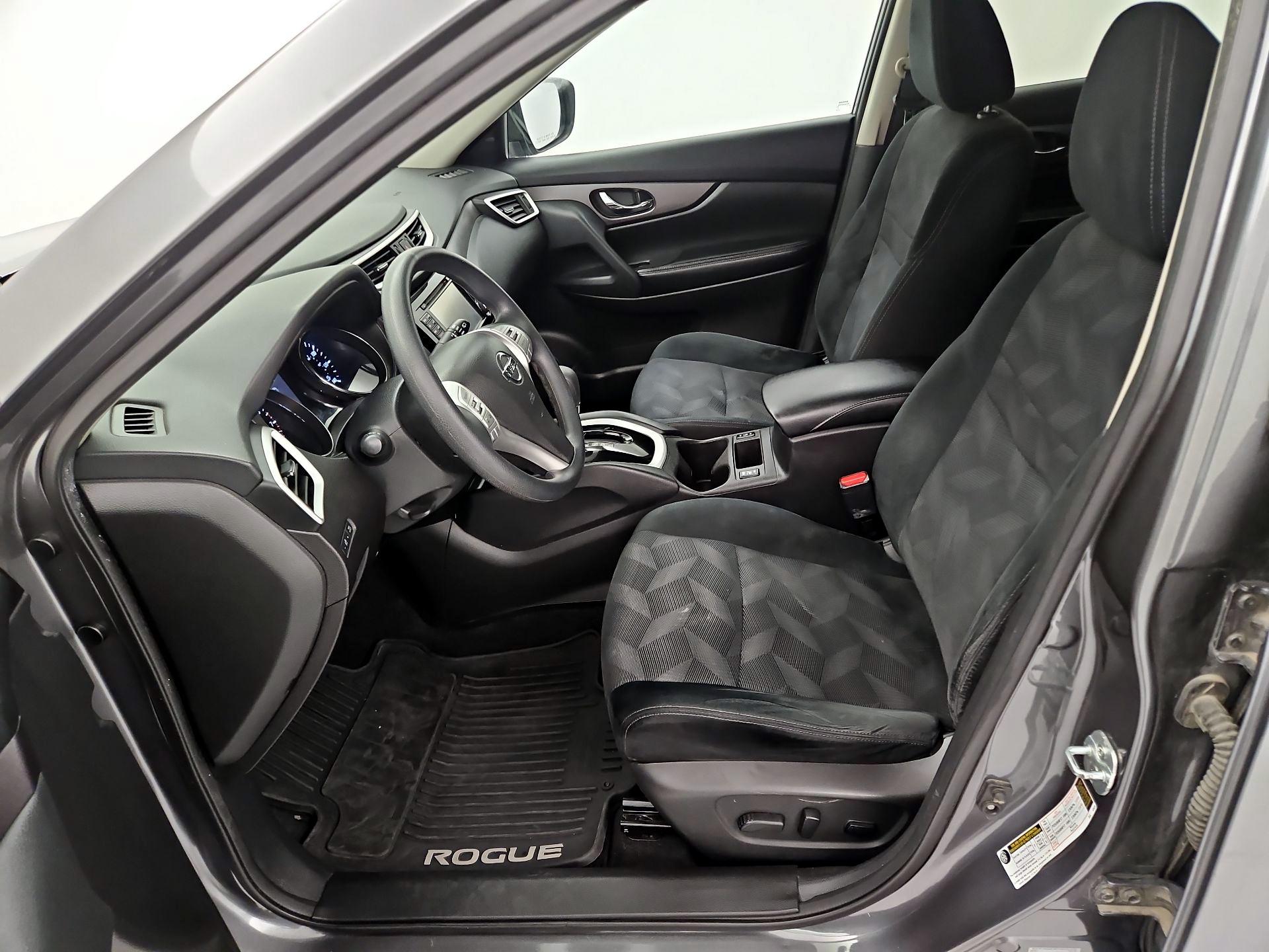 Thumbnail: 2016 Nissan Rogue - 11