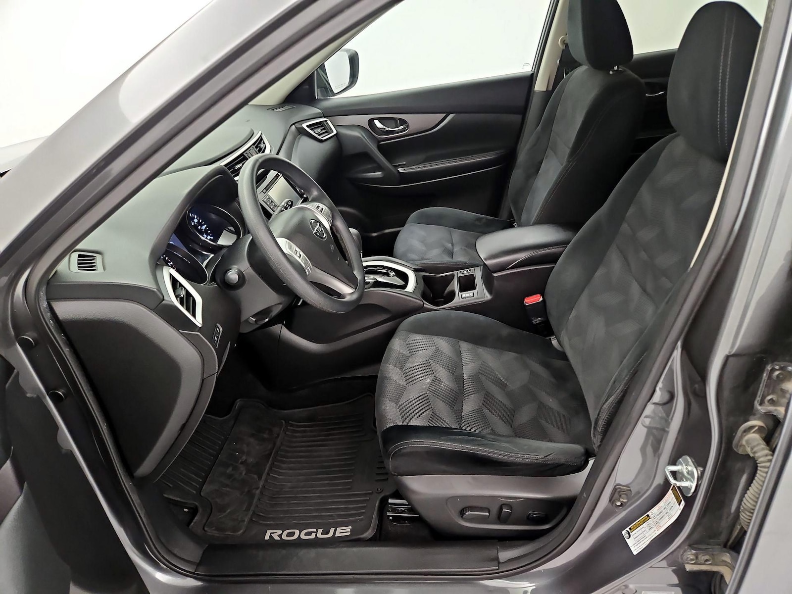2016 Nissan Rogue SV - Photo 12
