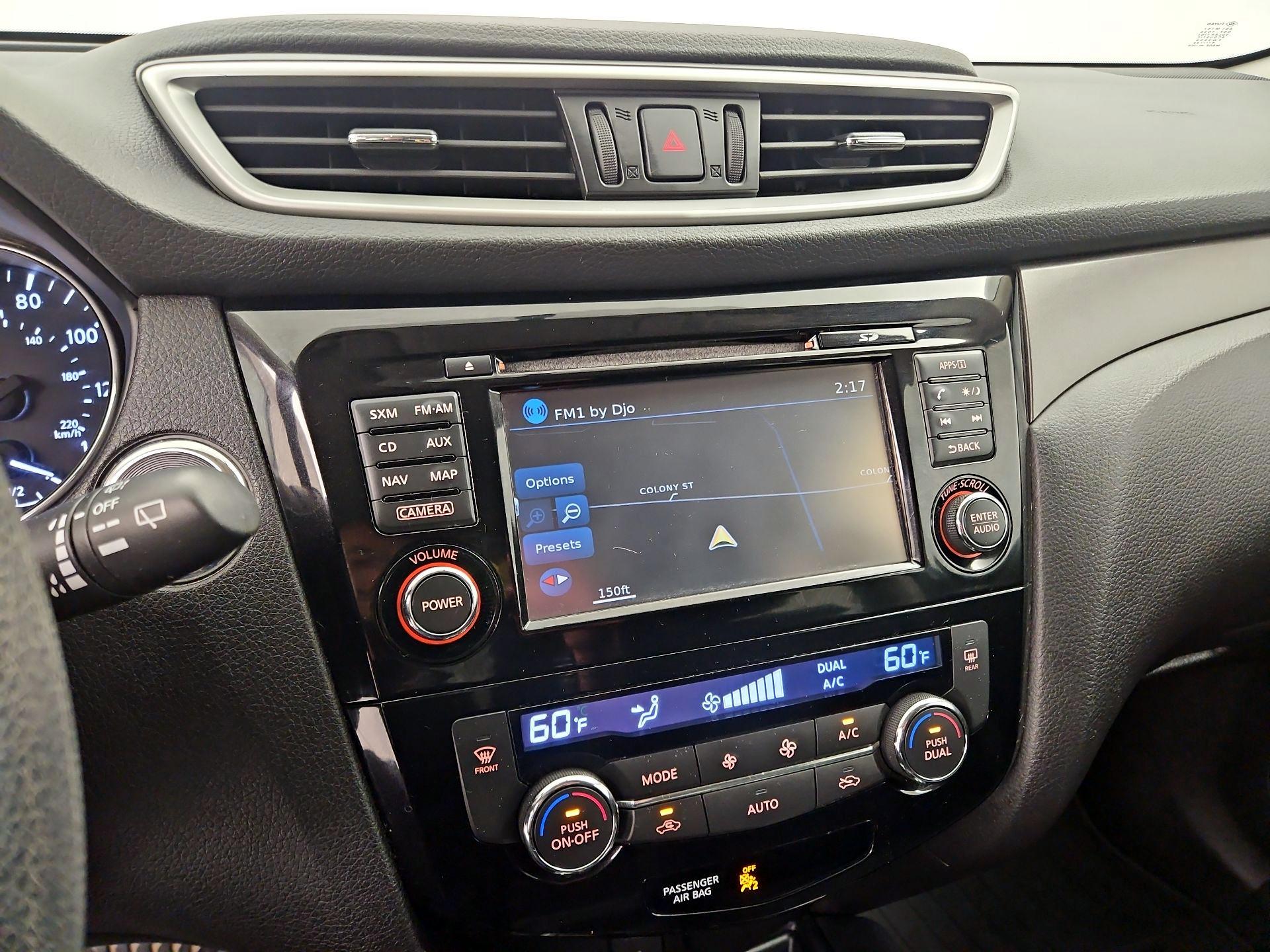 Thumbnail: 2016 Nissan Rogue - 14