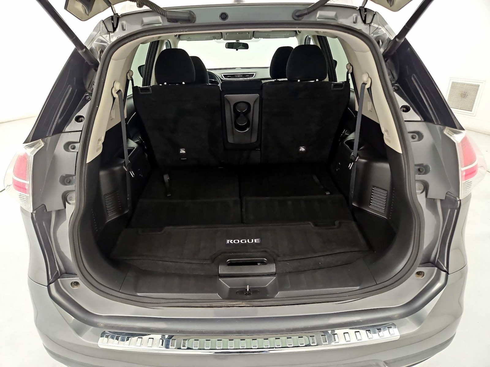 2016 Nissan Rogue SV - Photo 22