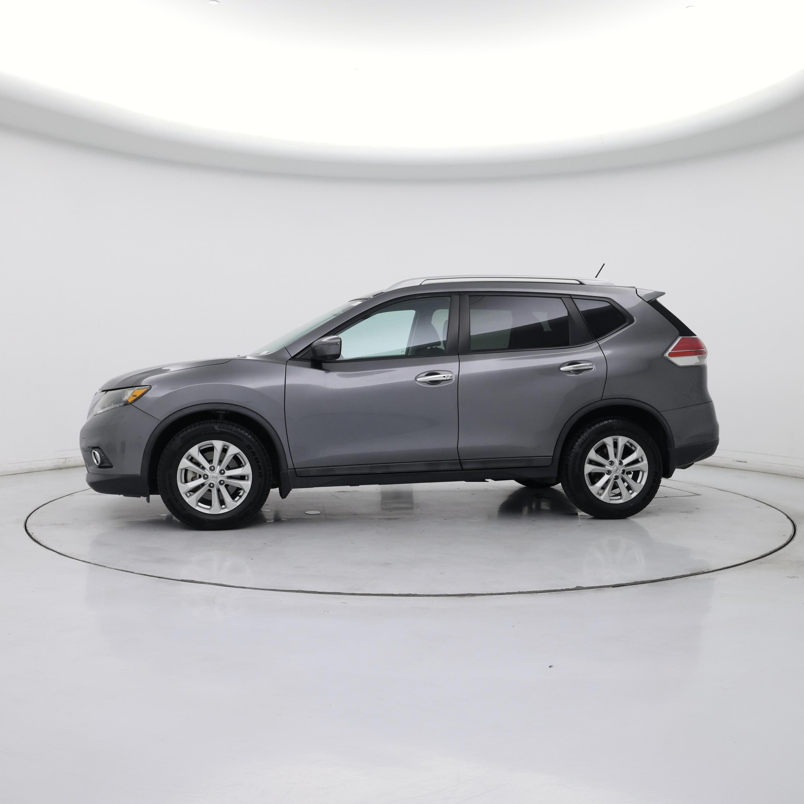 Thumbnail: 2016 Nissan Rogue - 3