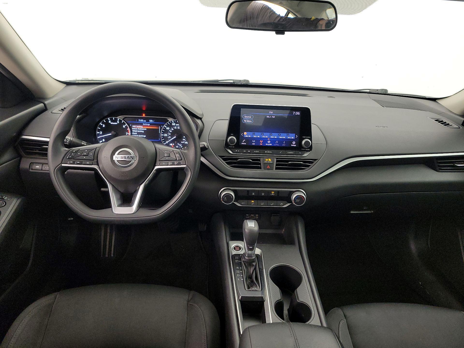 Thumbnail: 2019 Nissan Altima - 9