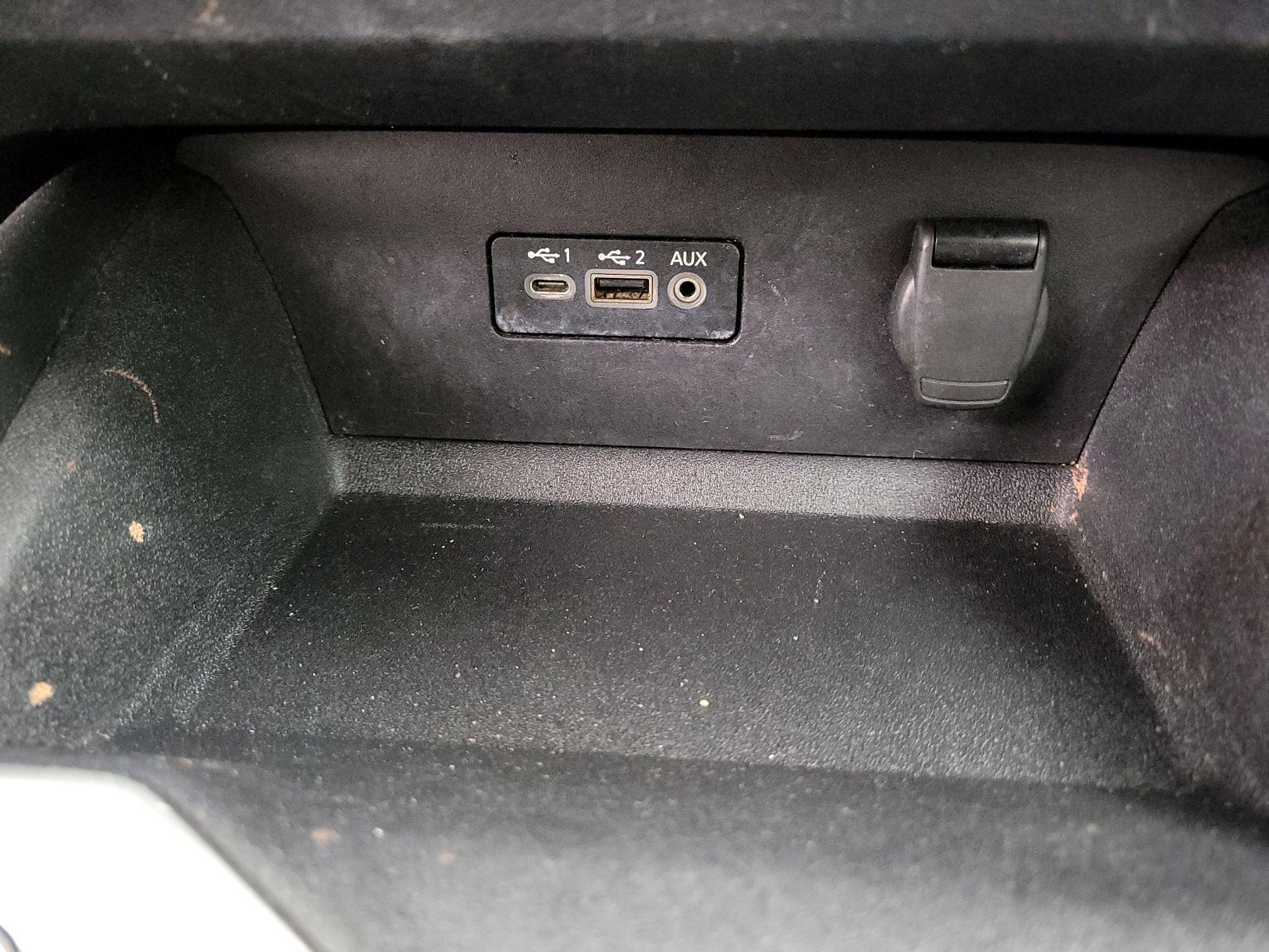 Thumbnail: 2019 Nissan Altima - 18