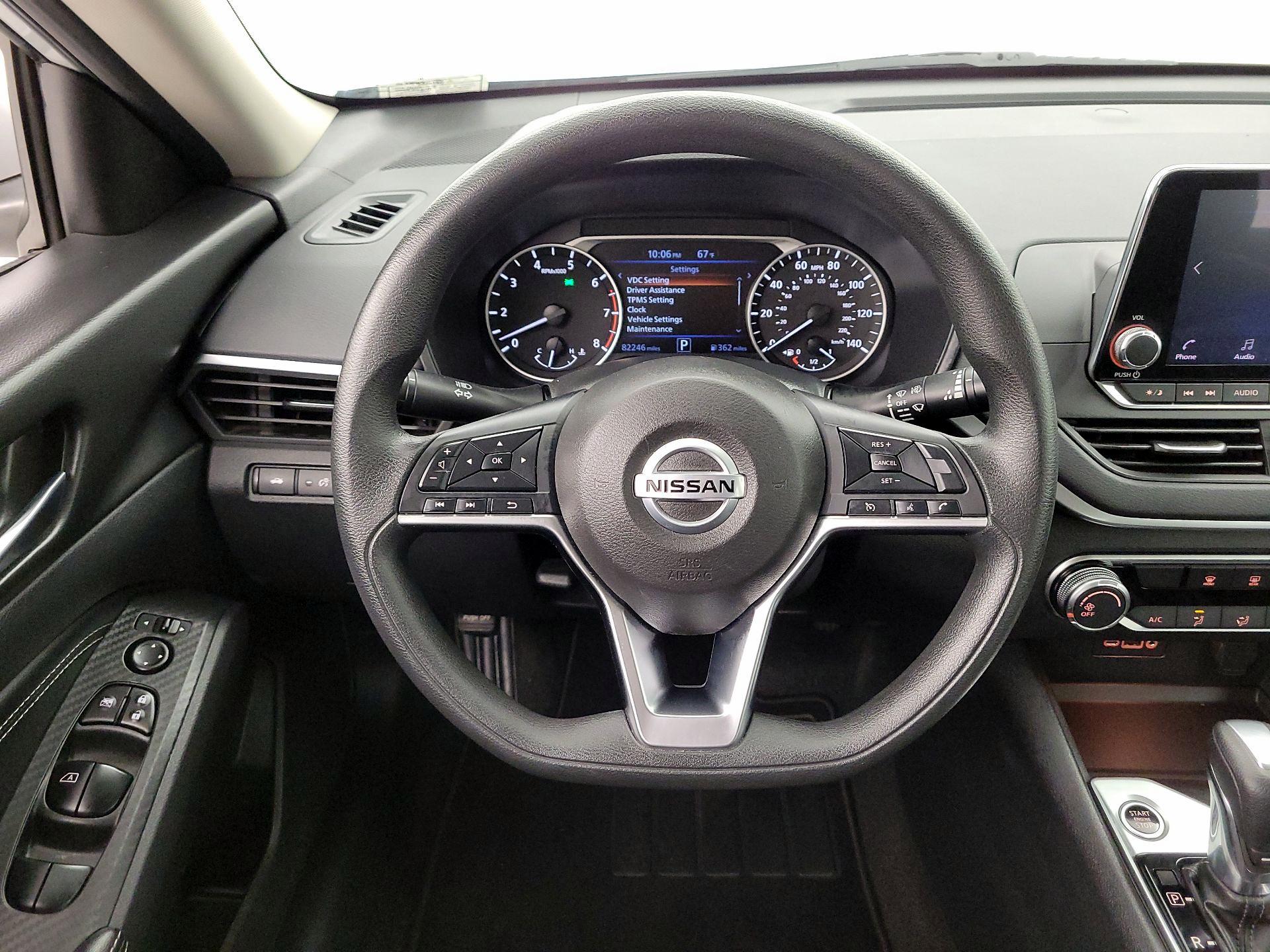 Thumbnail: 2019 Nissan Altima - 10