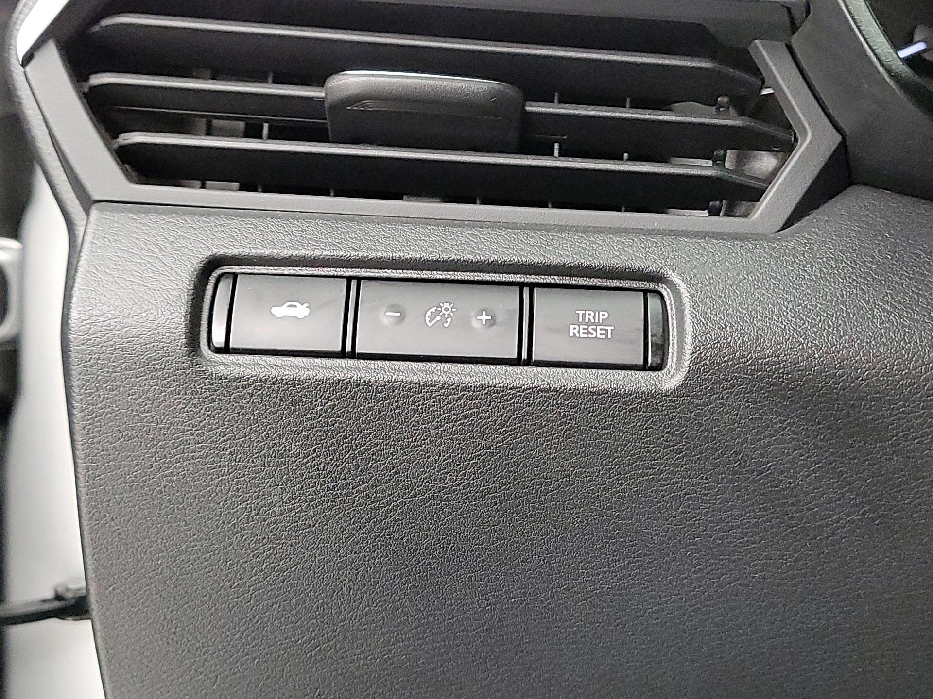 Thumbnail: 2019 Nissan Altima - 13