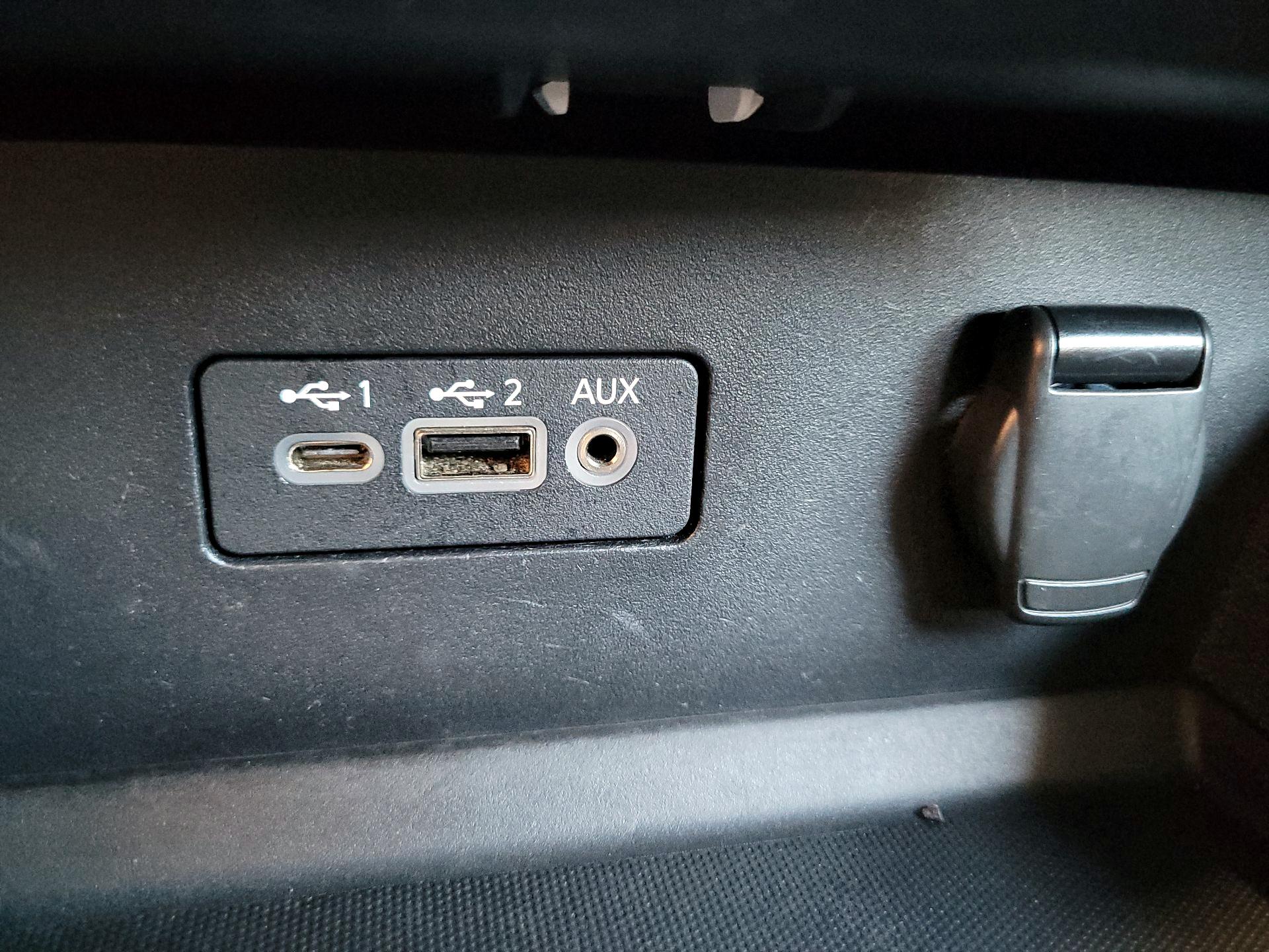 Thumbnail: 2019 Nissan Altima - 18