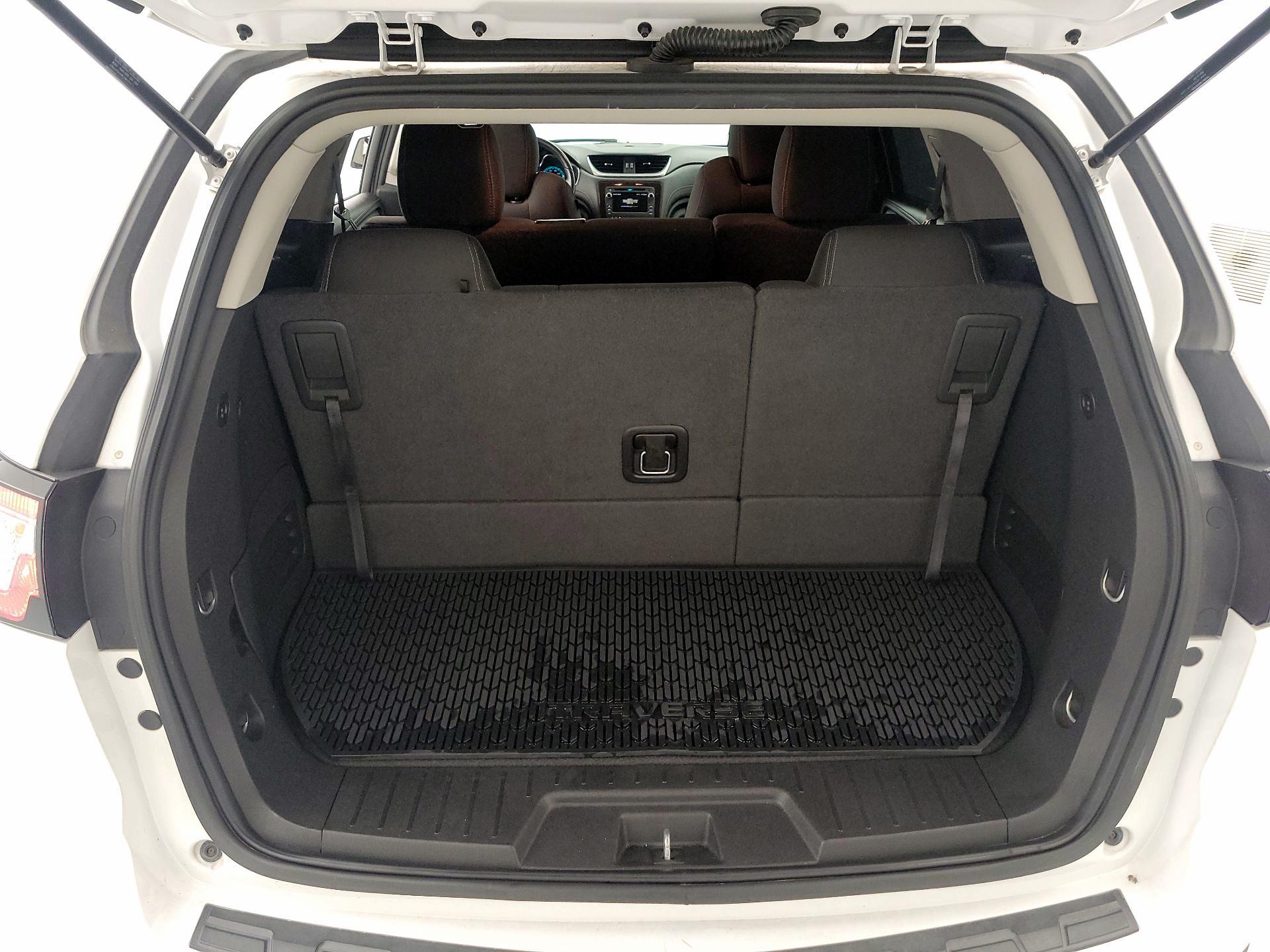 Thumbnail: 2017 Chevrolet Traverse - 20